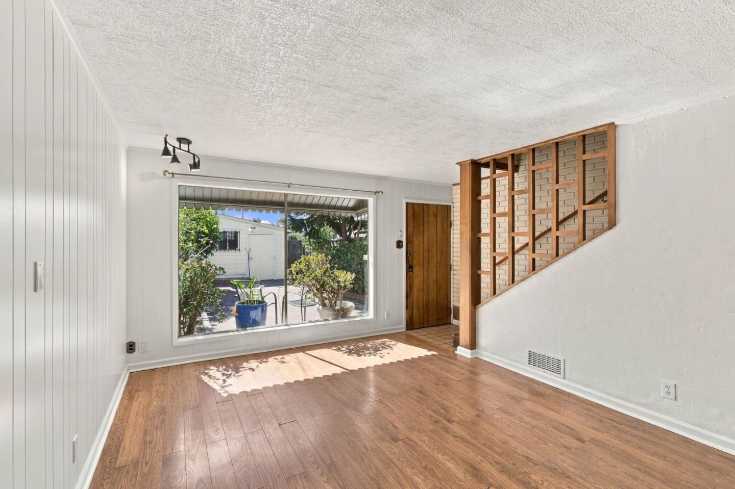 1250 Soquel AVE