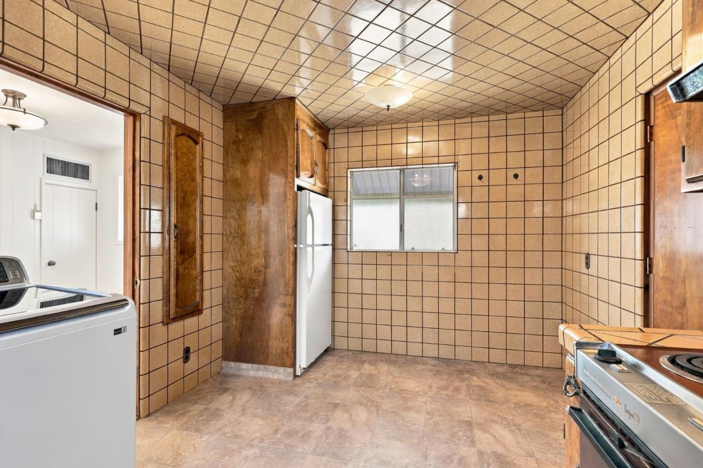 1250 Soquel AVE