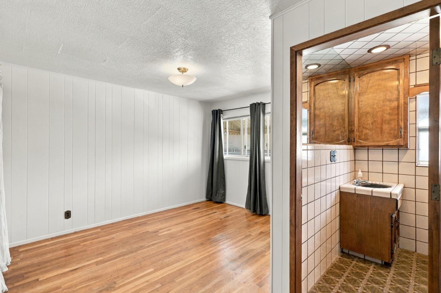 1250 Soquel AVE