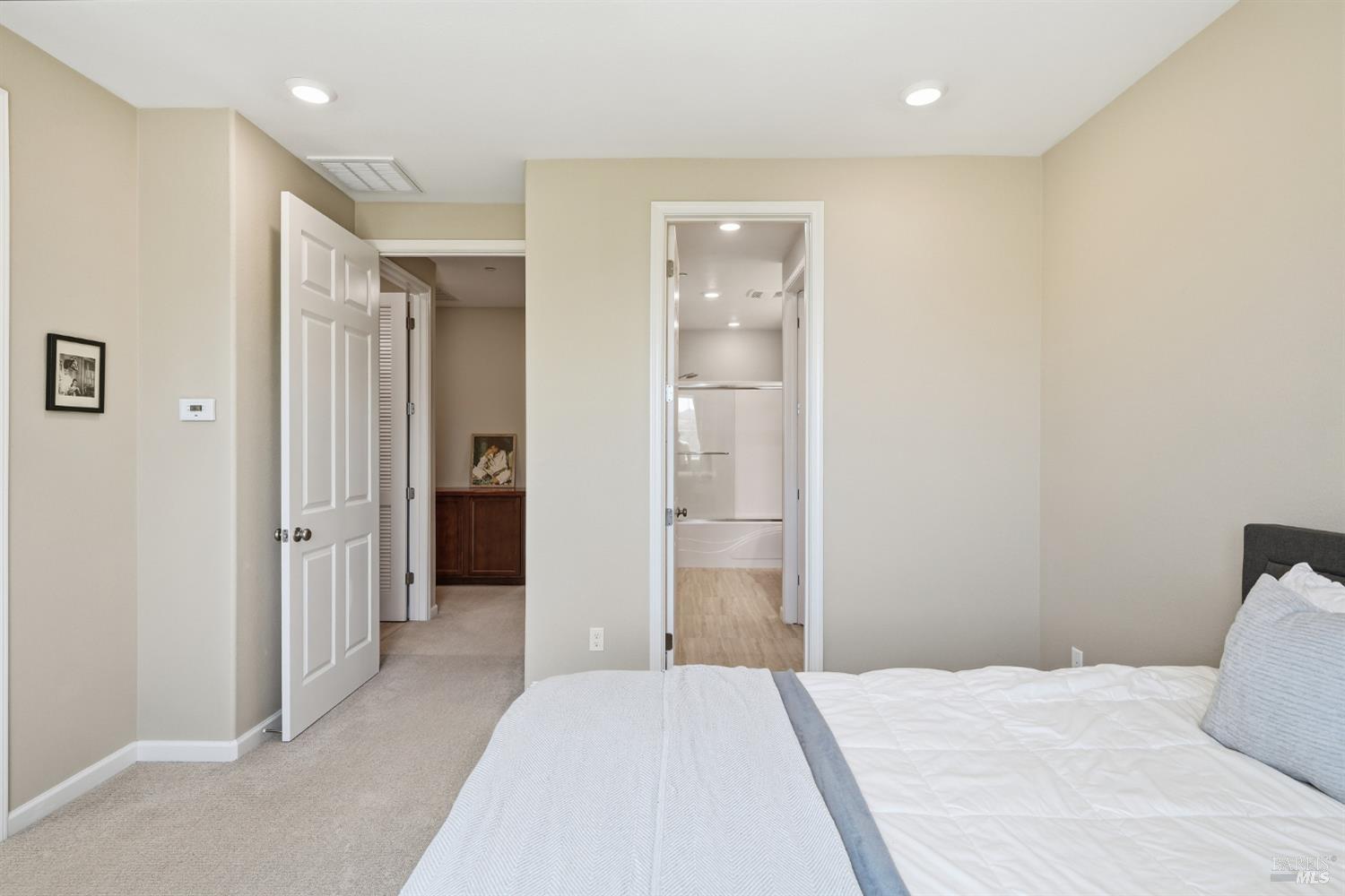 12 Lesina Way