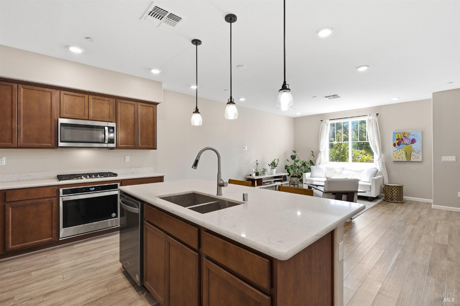 12 Lesina Way