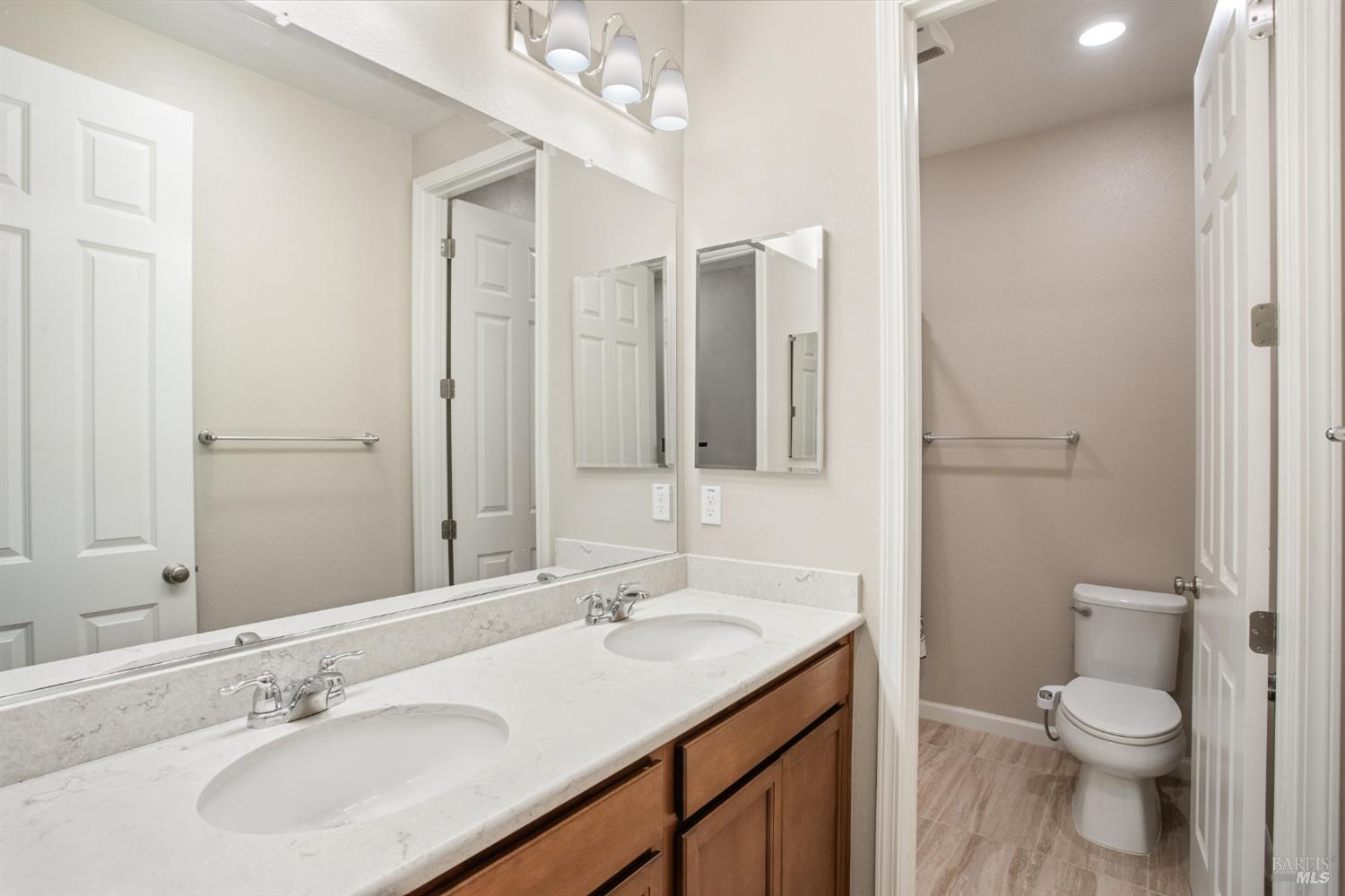 12 Lesina Way