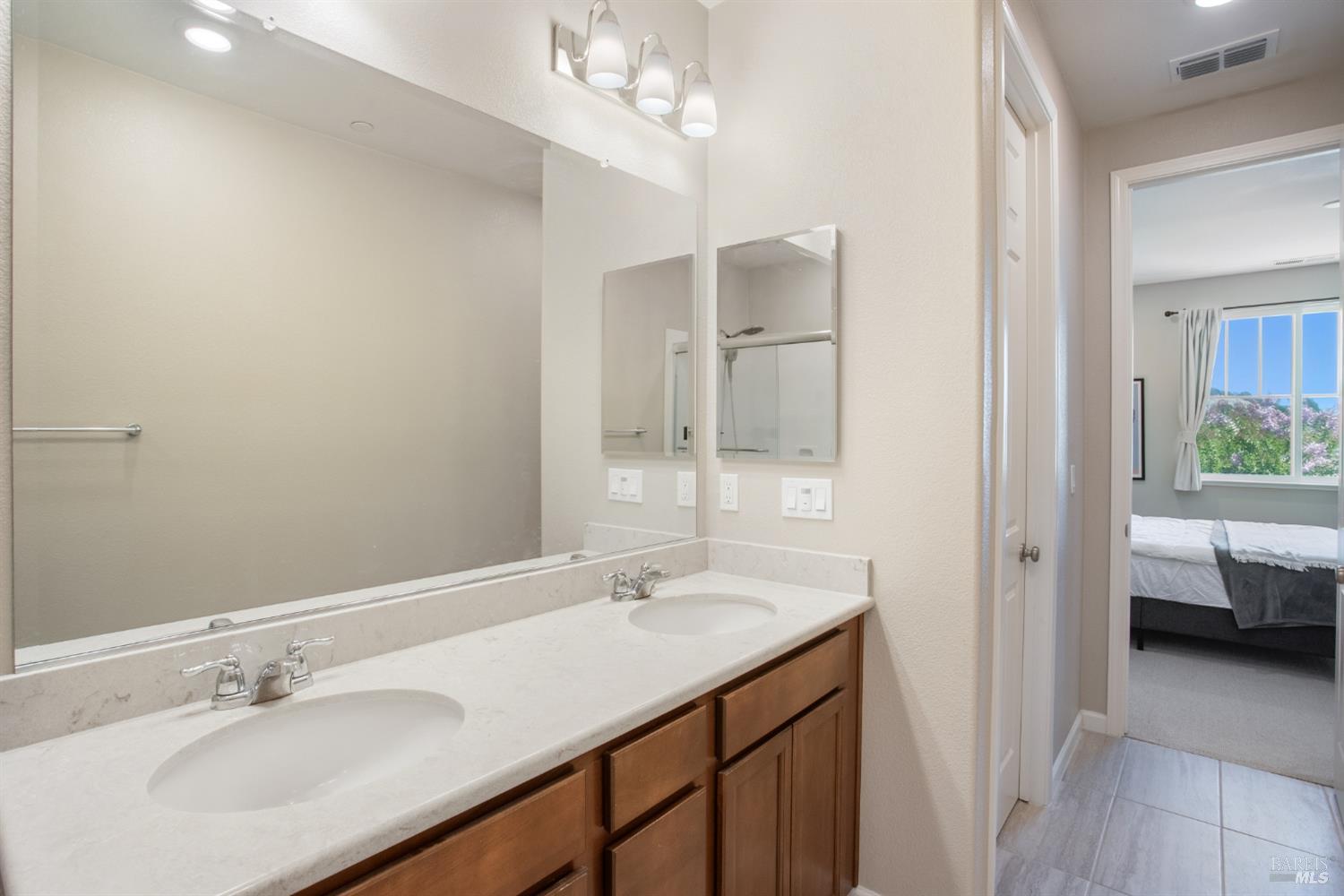 12 Lesina Way