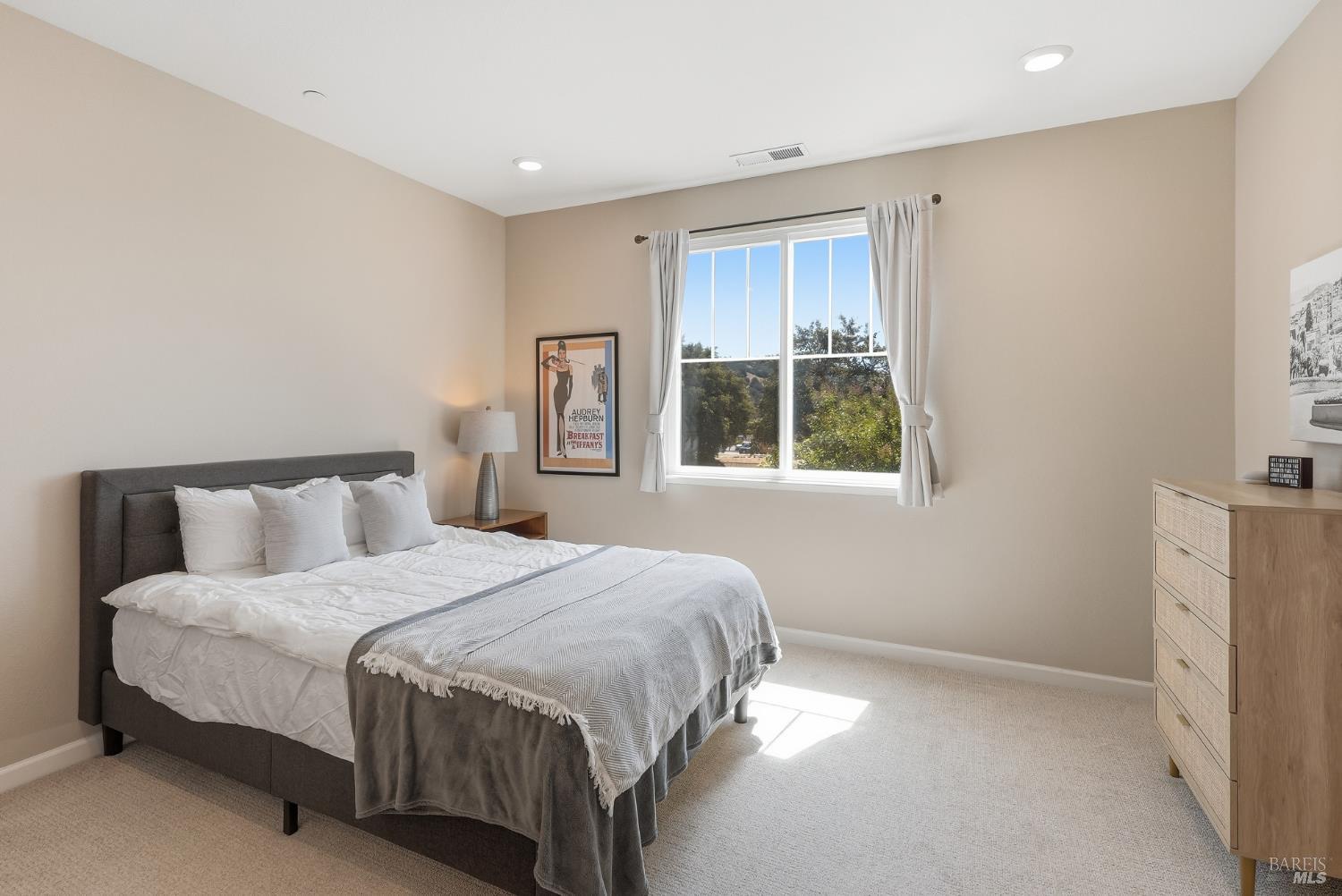 12 Lesina Way