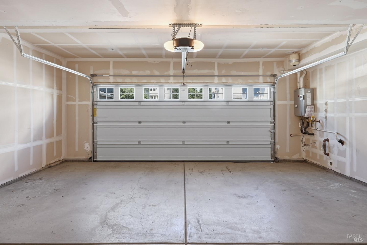 12 Lesina Way