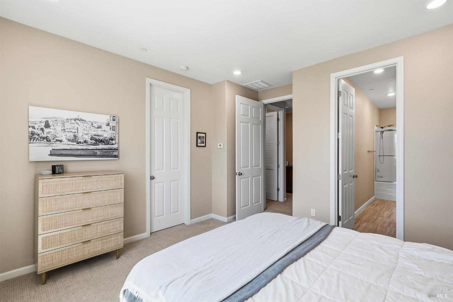 12 Lesina Way