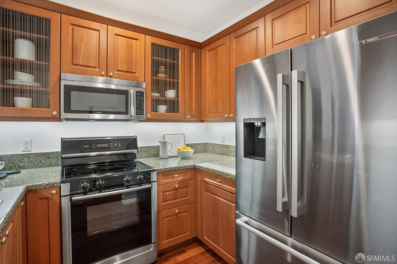 201 Sansome Street # 303