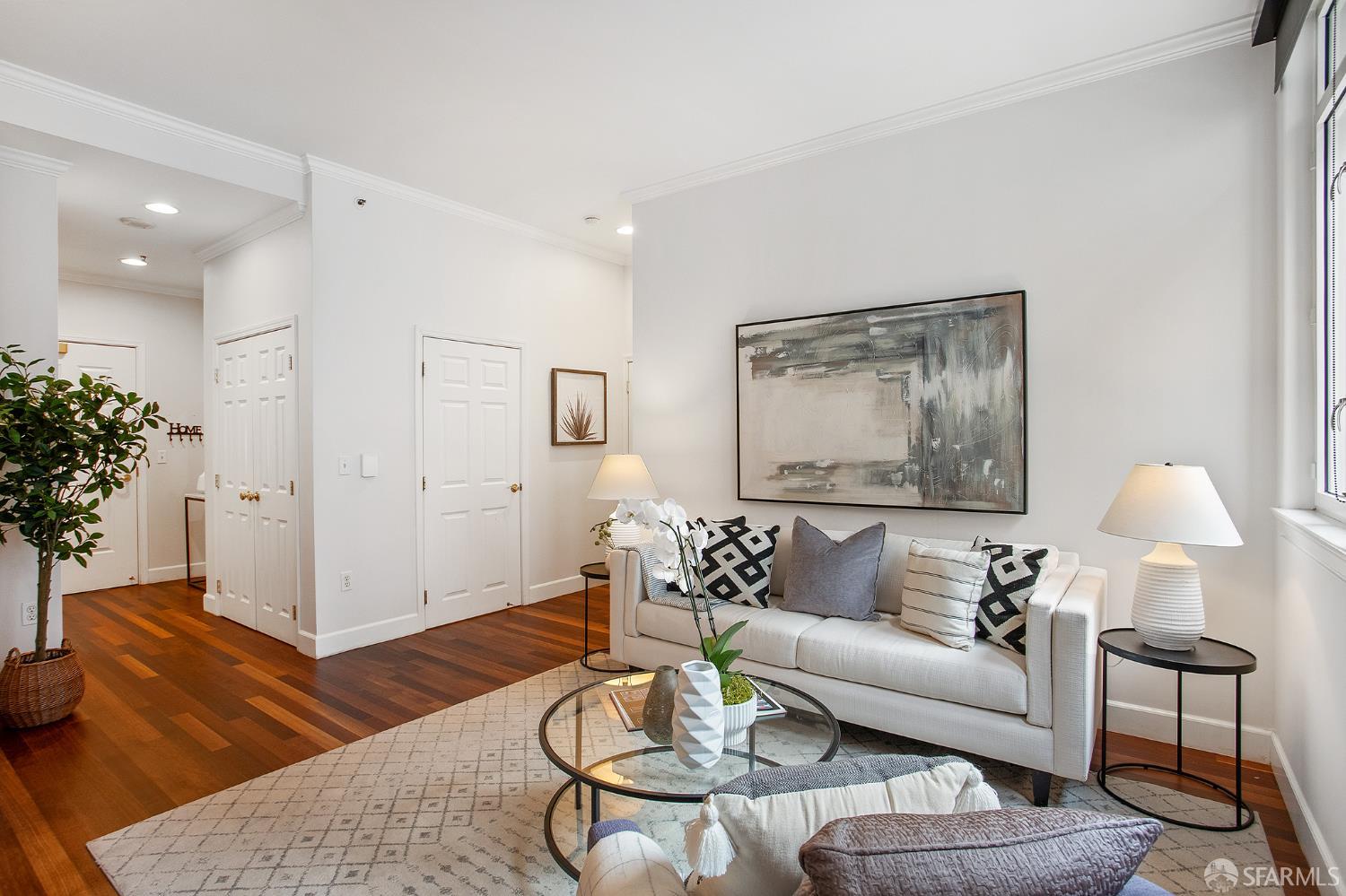 201 Sansome Street # 303