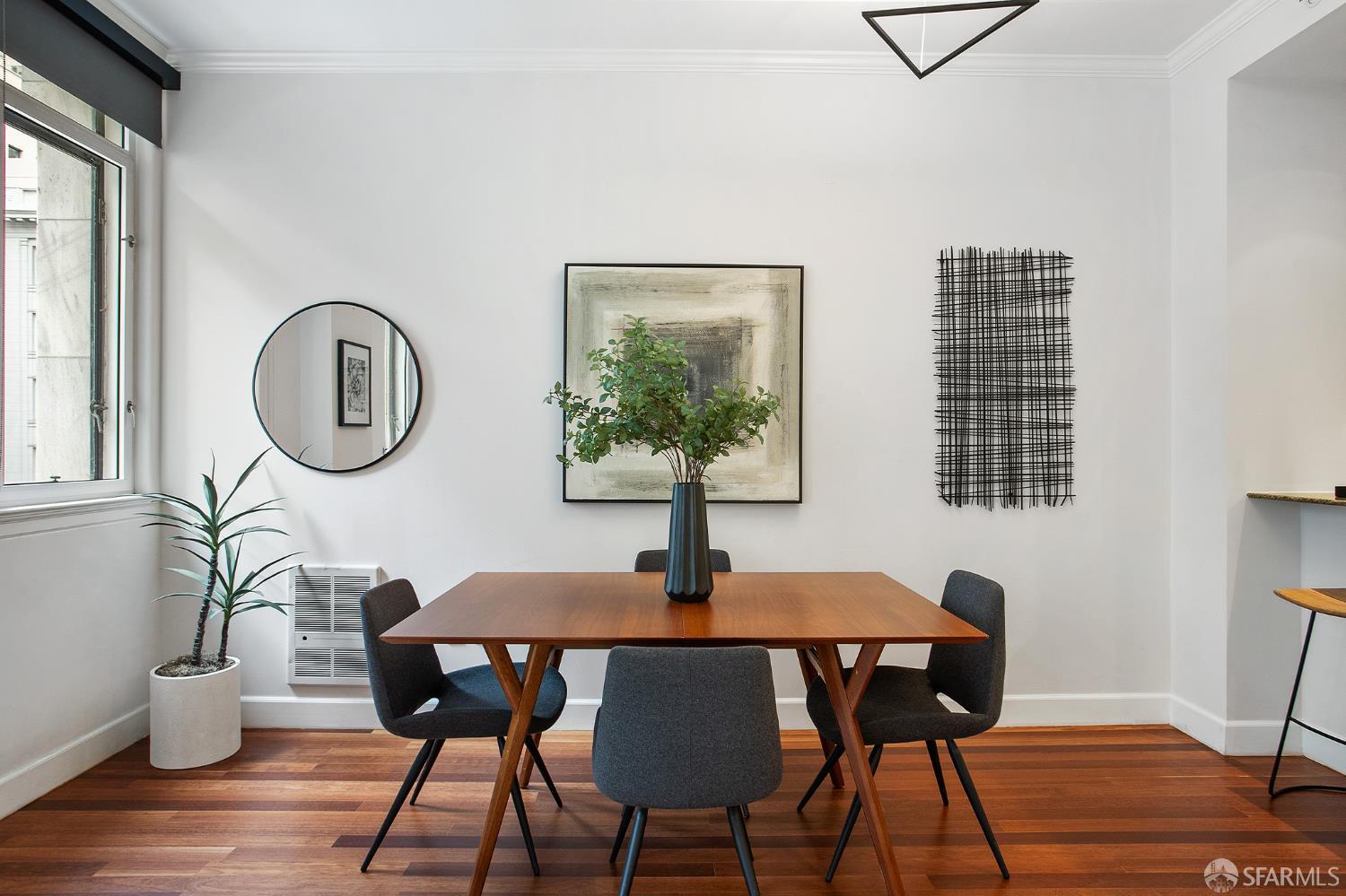 201 Sansome Street # 303