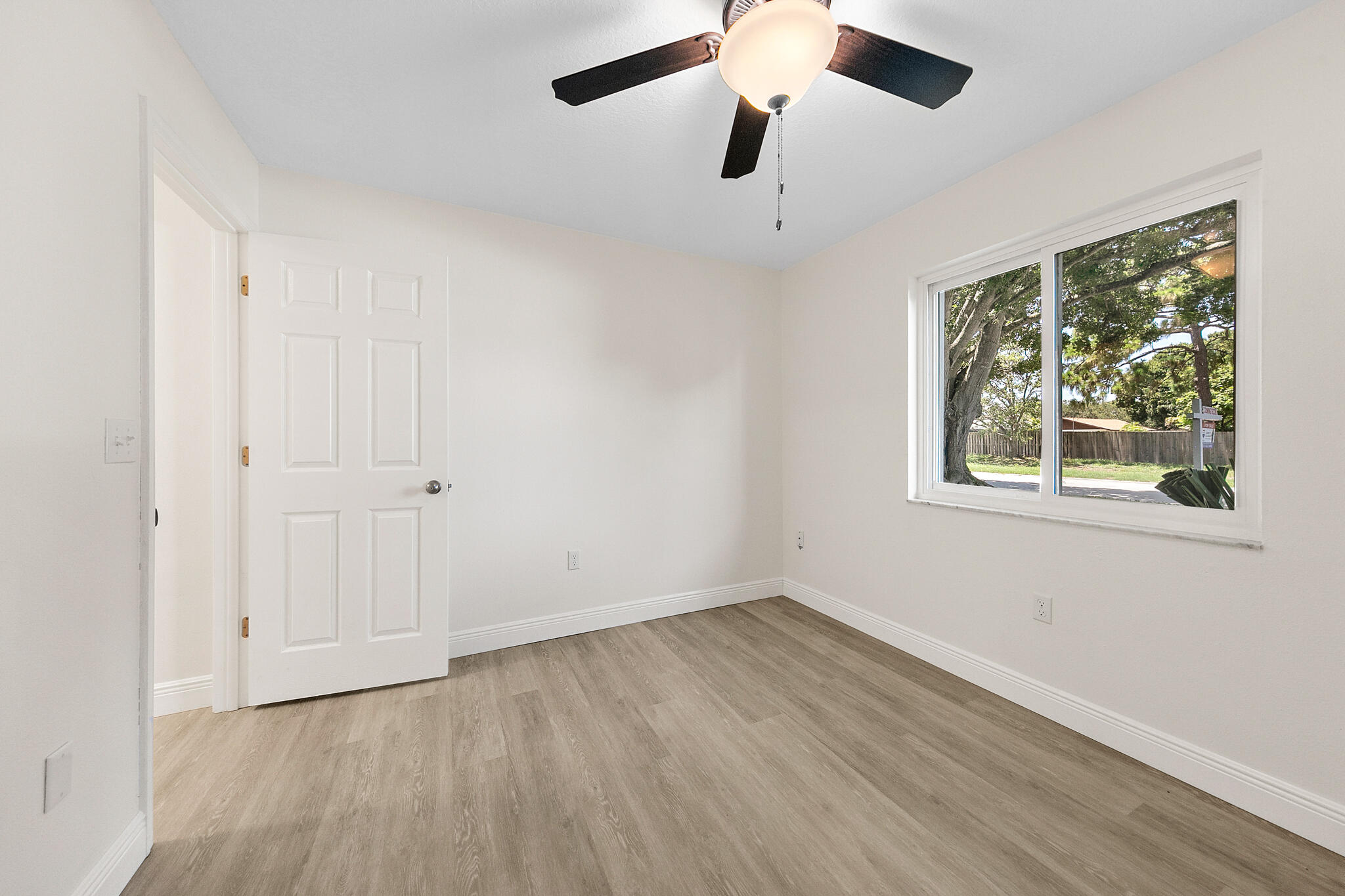 1991 Ontario Circle S