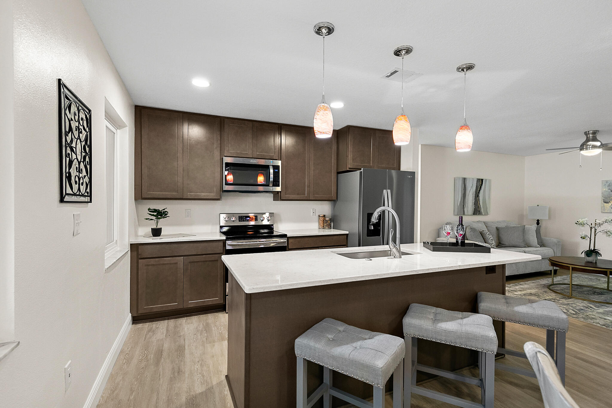 1991 Ontario Circle S