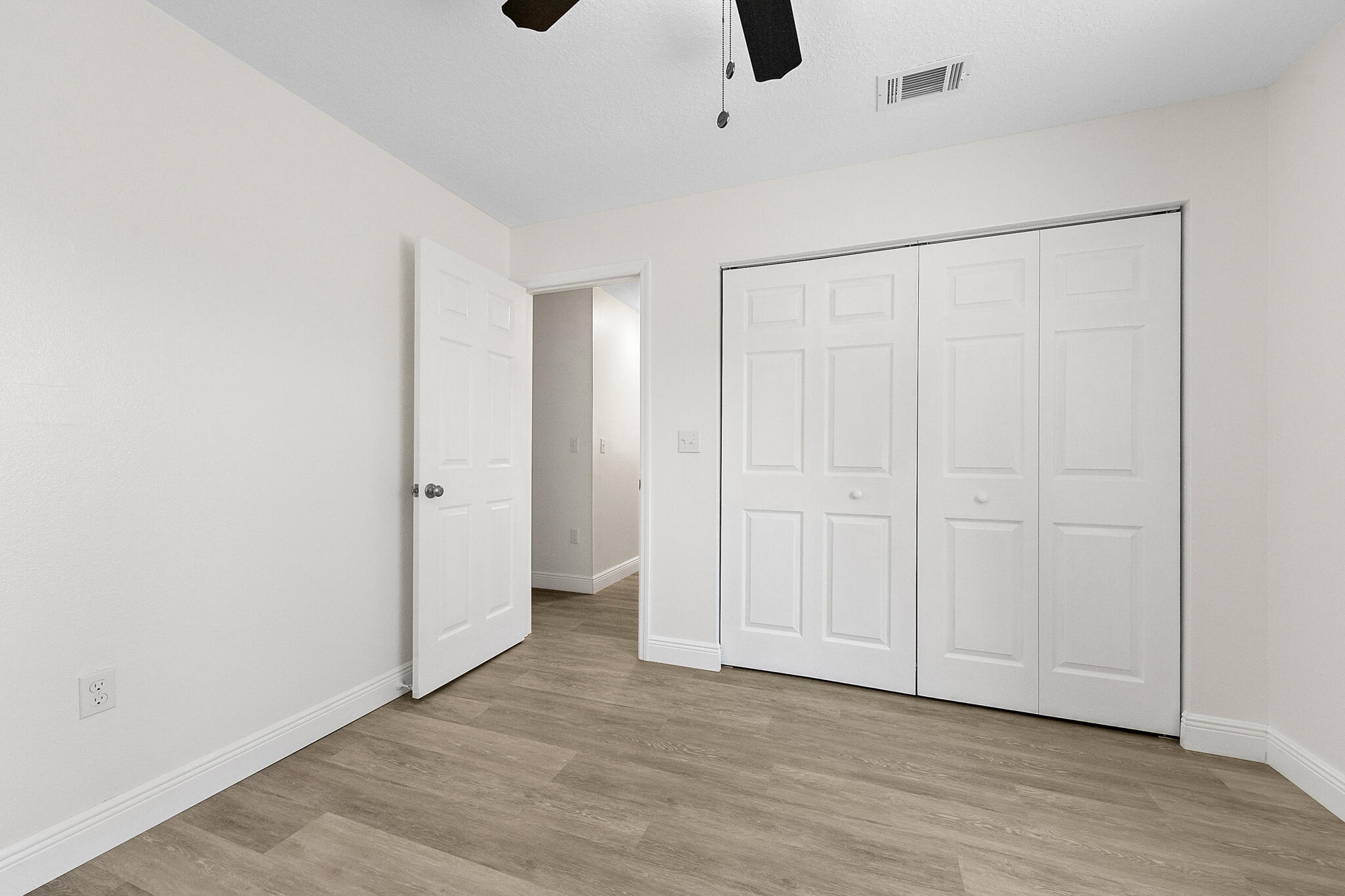 1991 Ontario Circle S