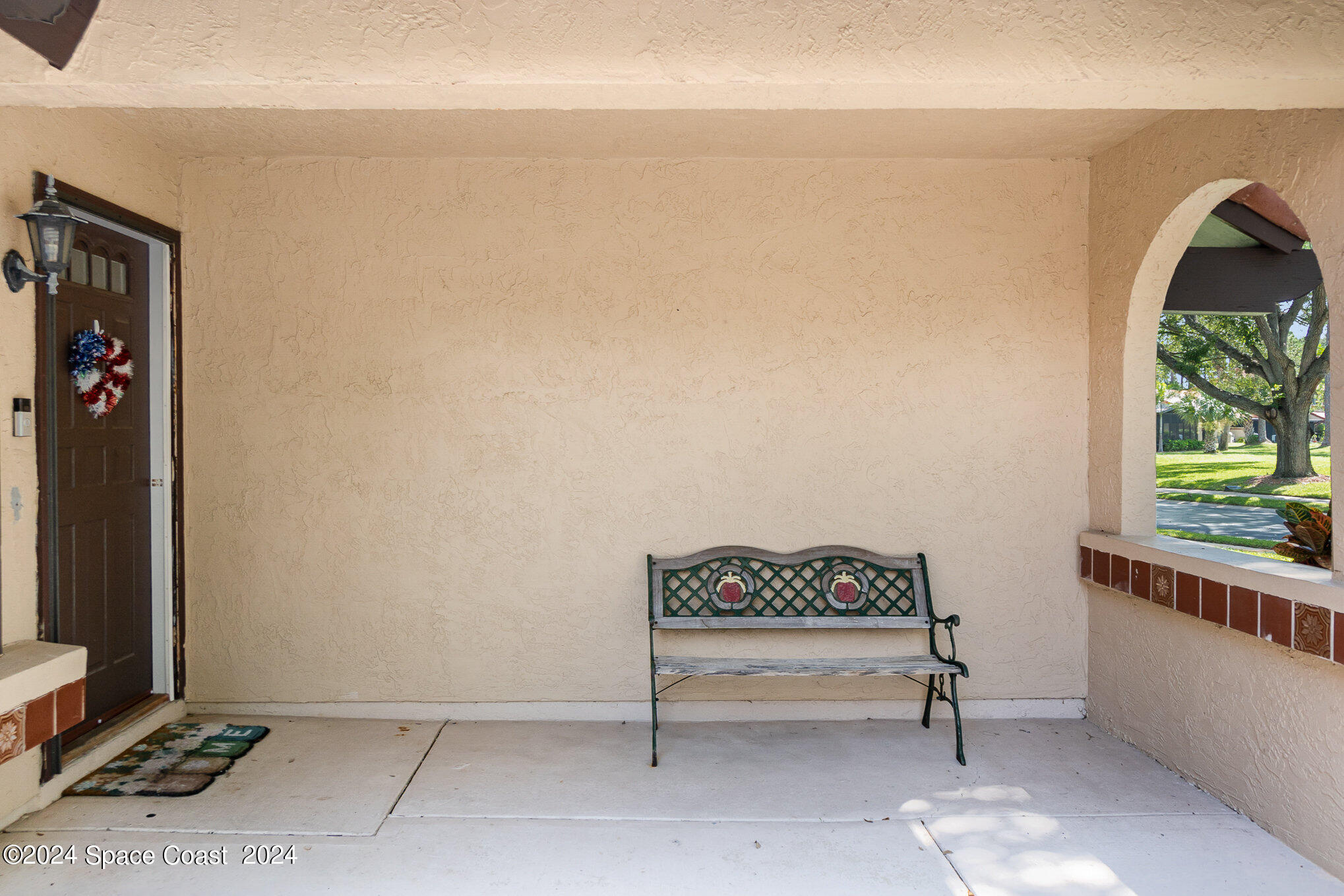 898 Brow Court NE