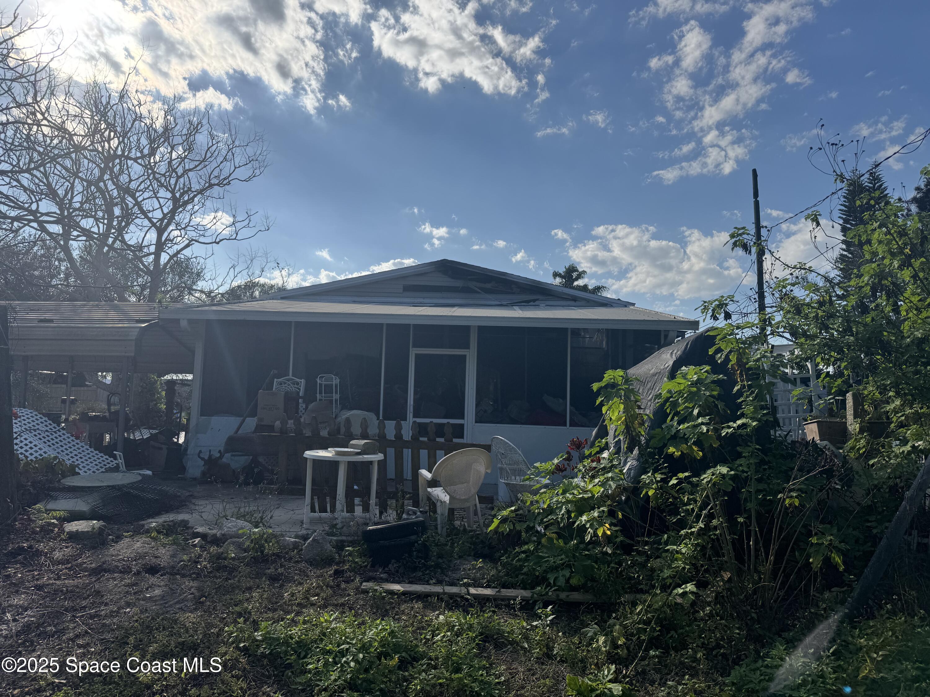 302 Akorn Street