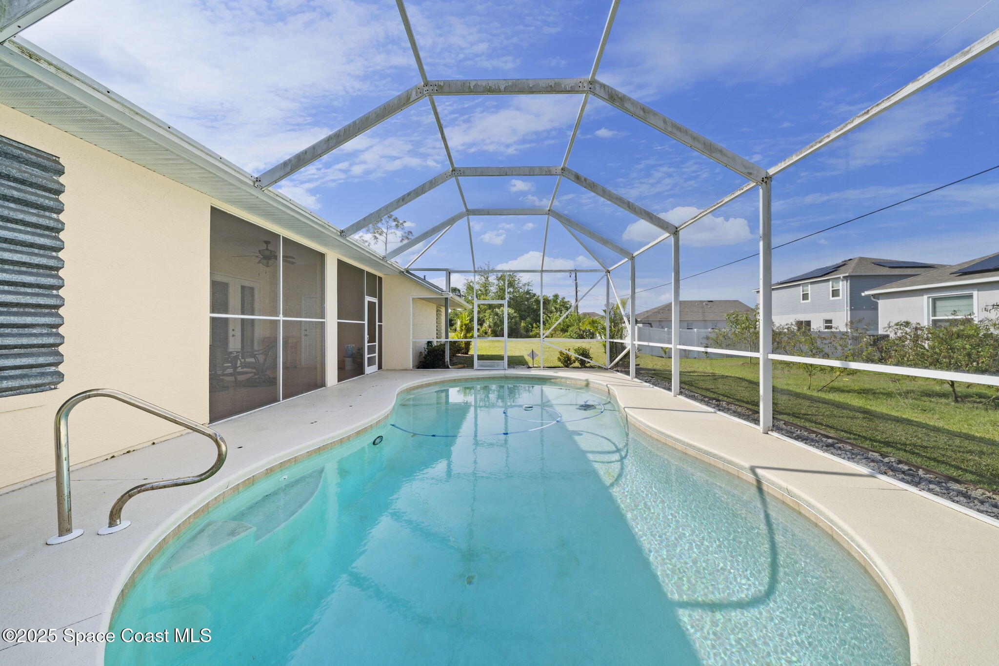 1950 De Groodt Road SW