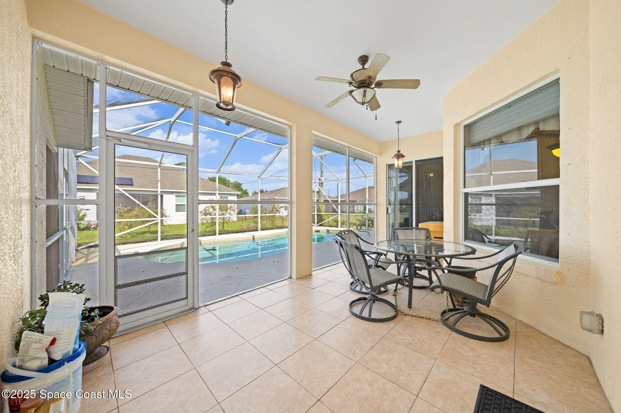 1950 De Groodt Road SW