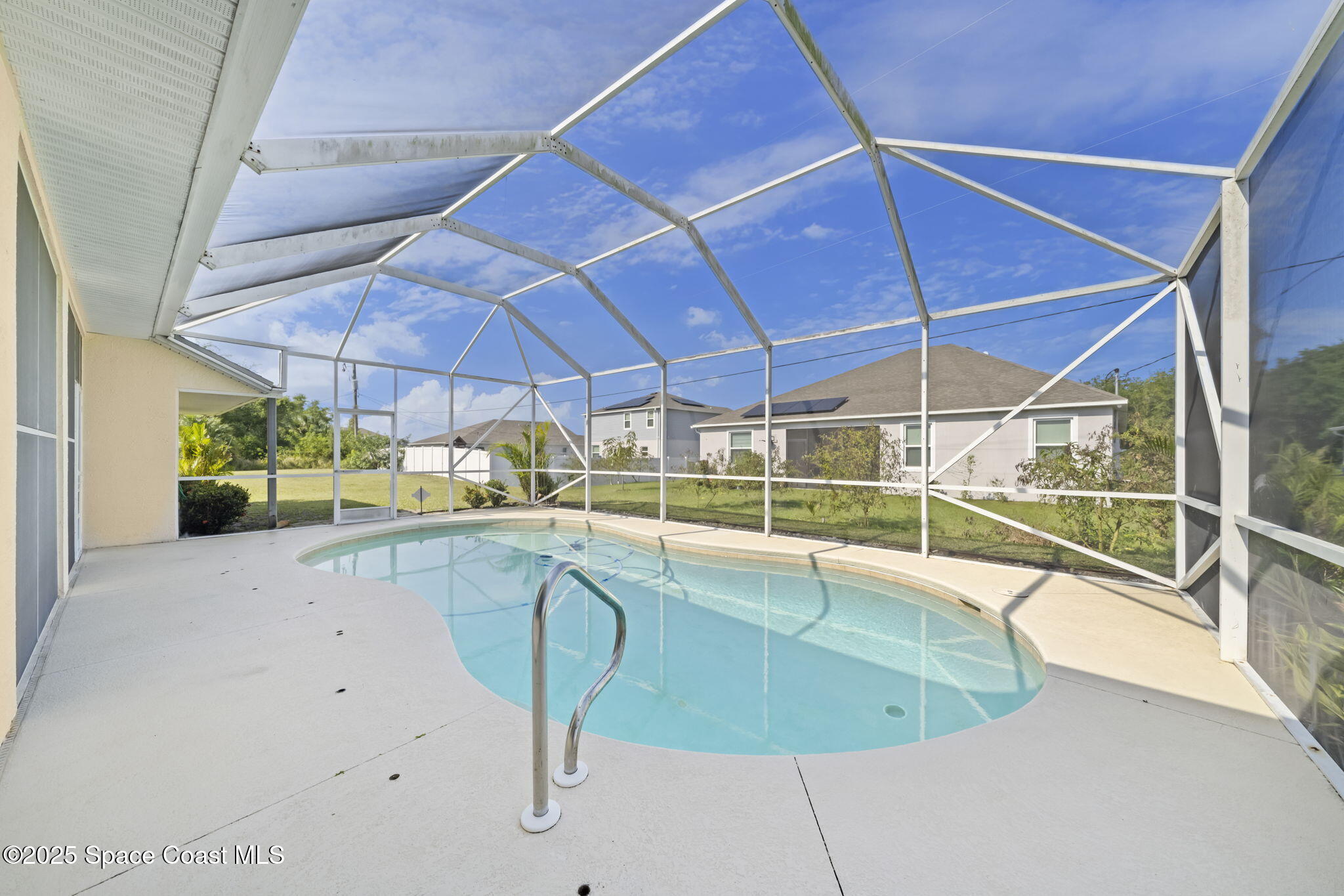 1950 De Groodt Road SW