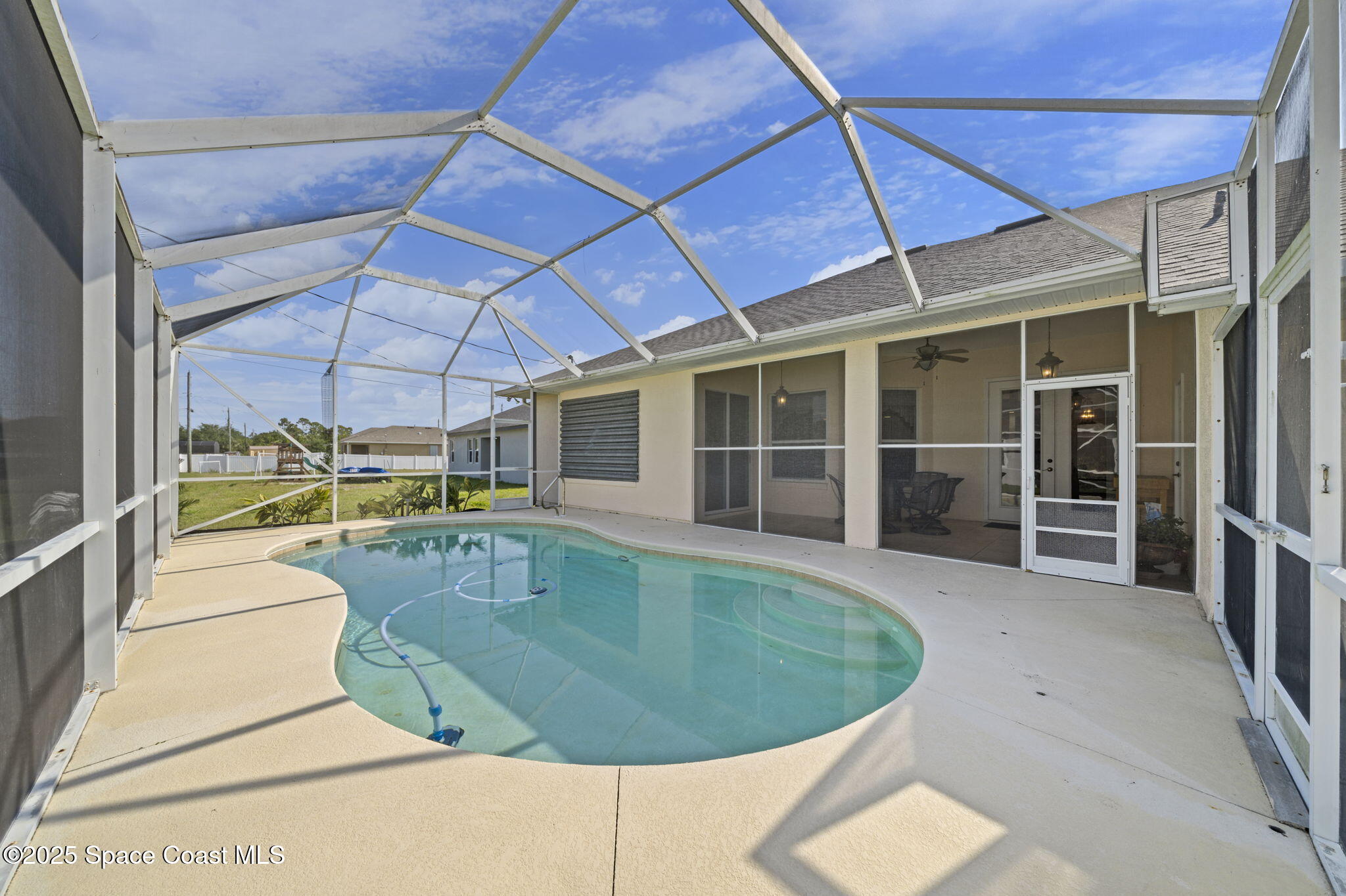 1950 De Groodt Road SW