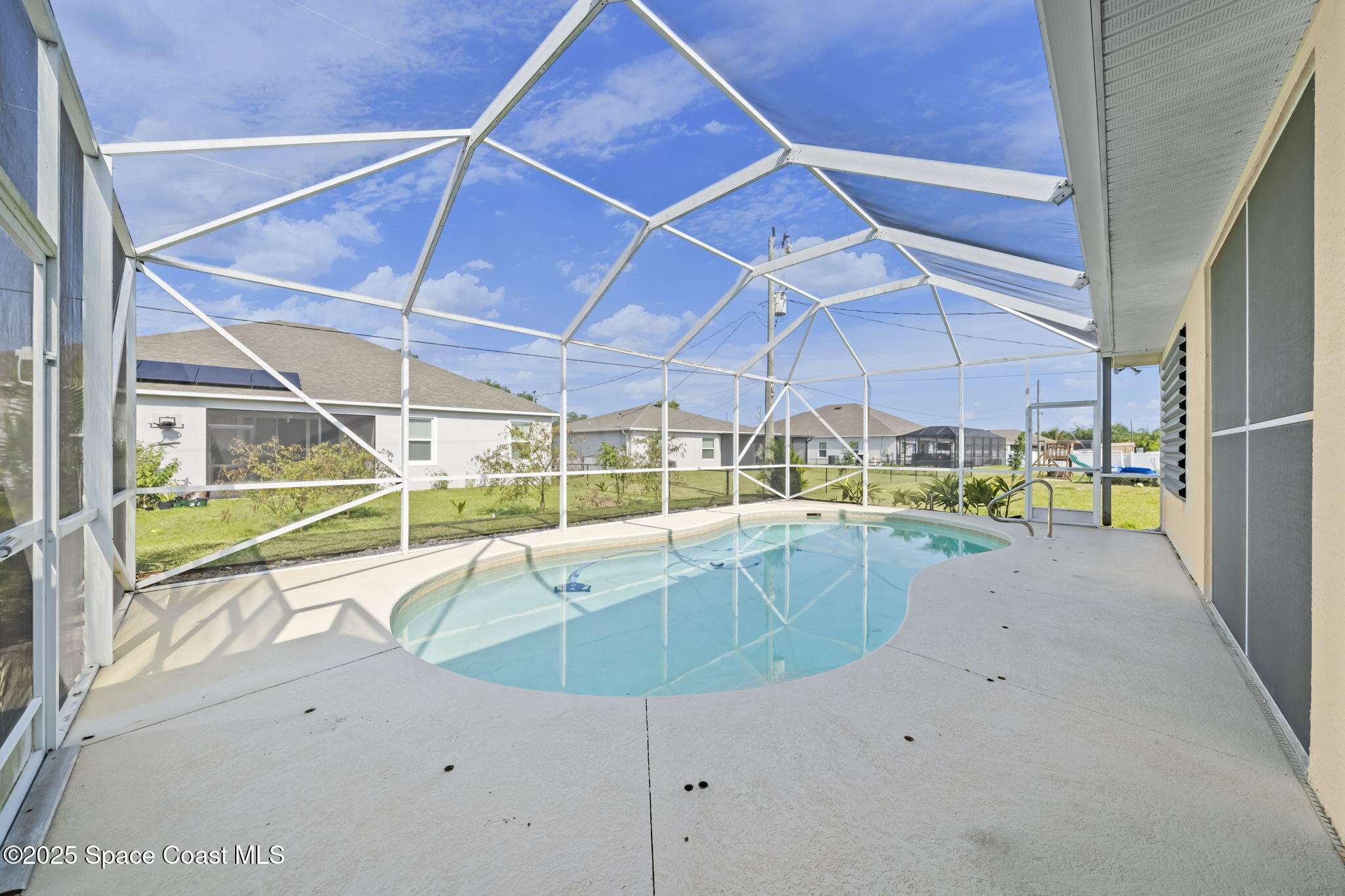 1950 De Groodt Road SW