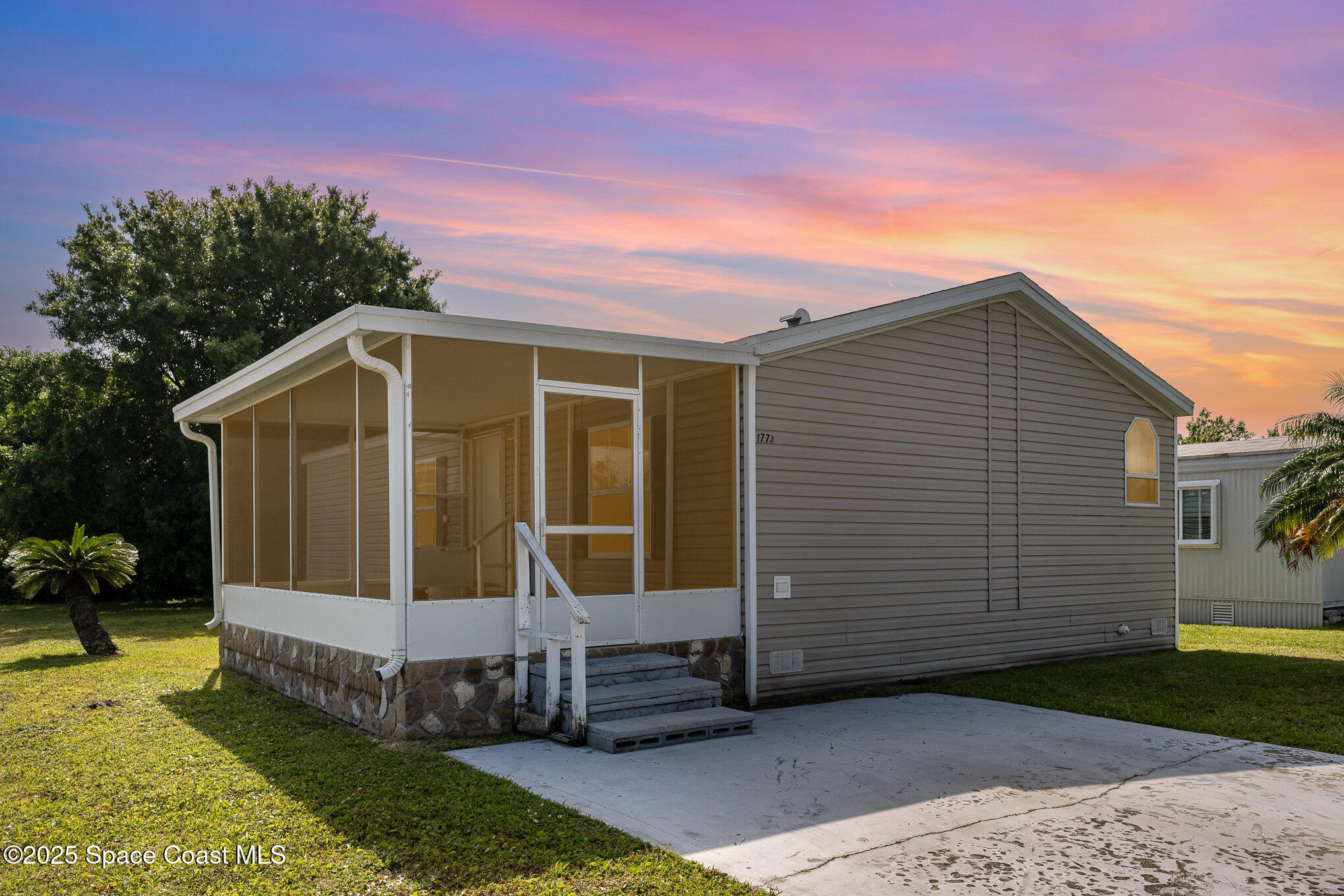 1773 Seagrape Street NE