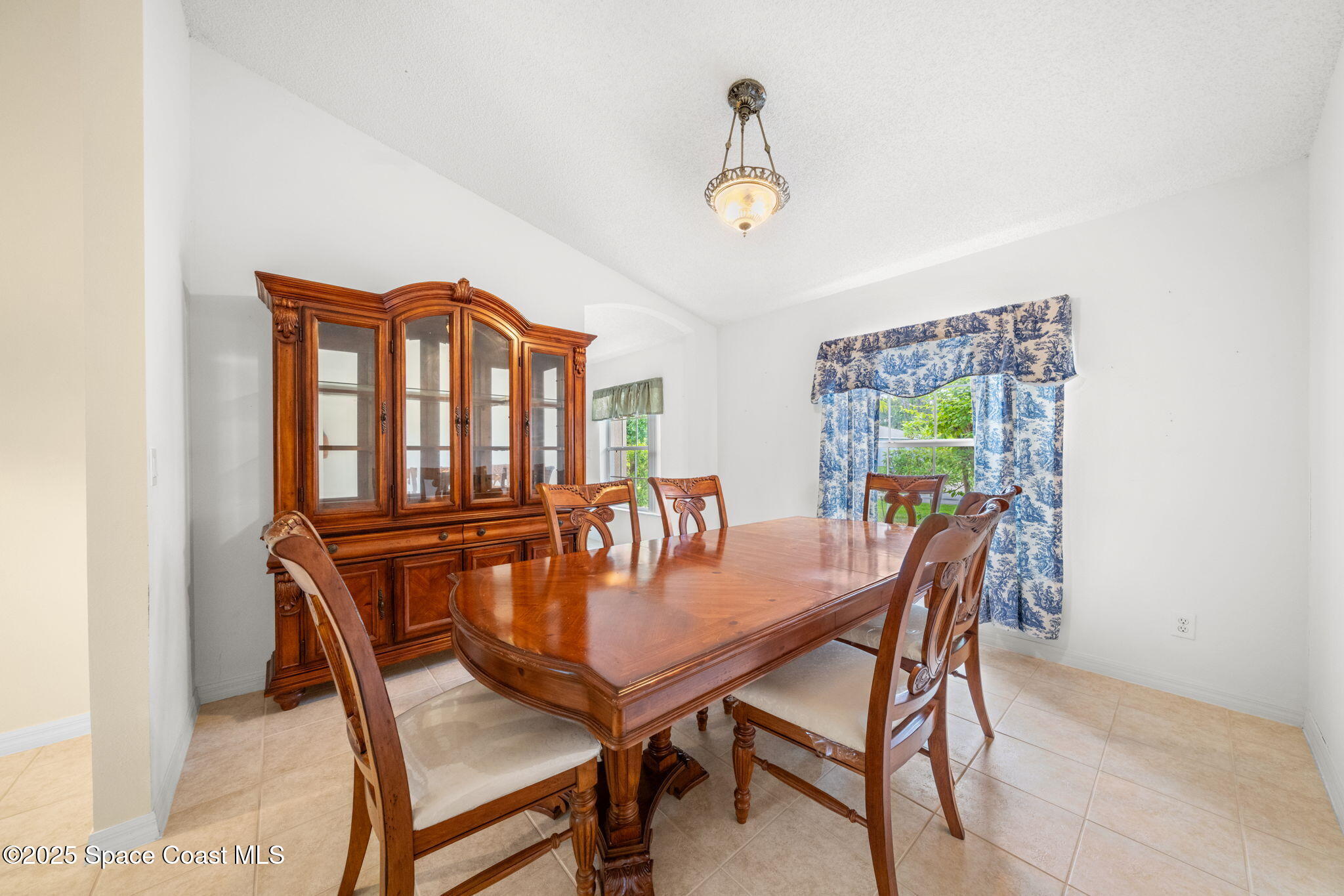 990 Sablon Street SE