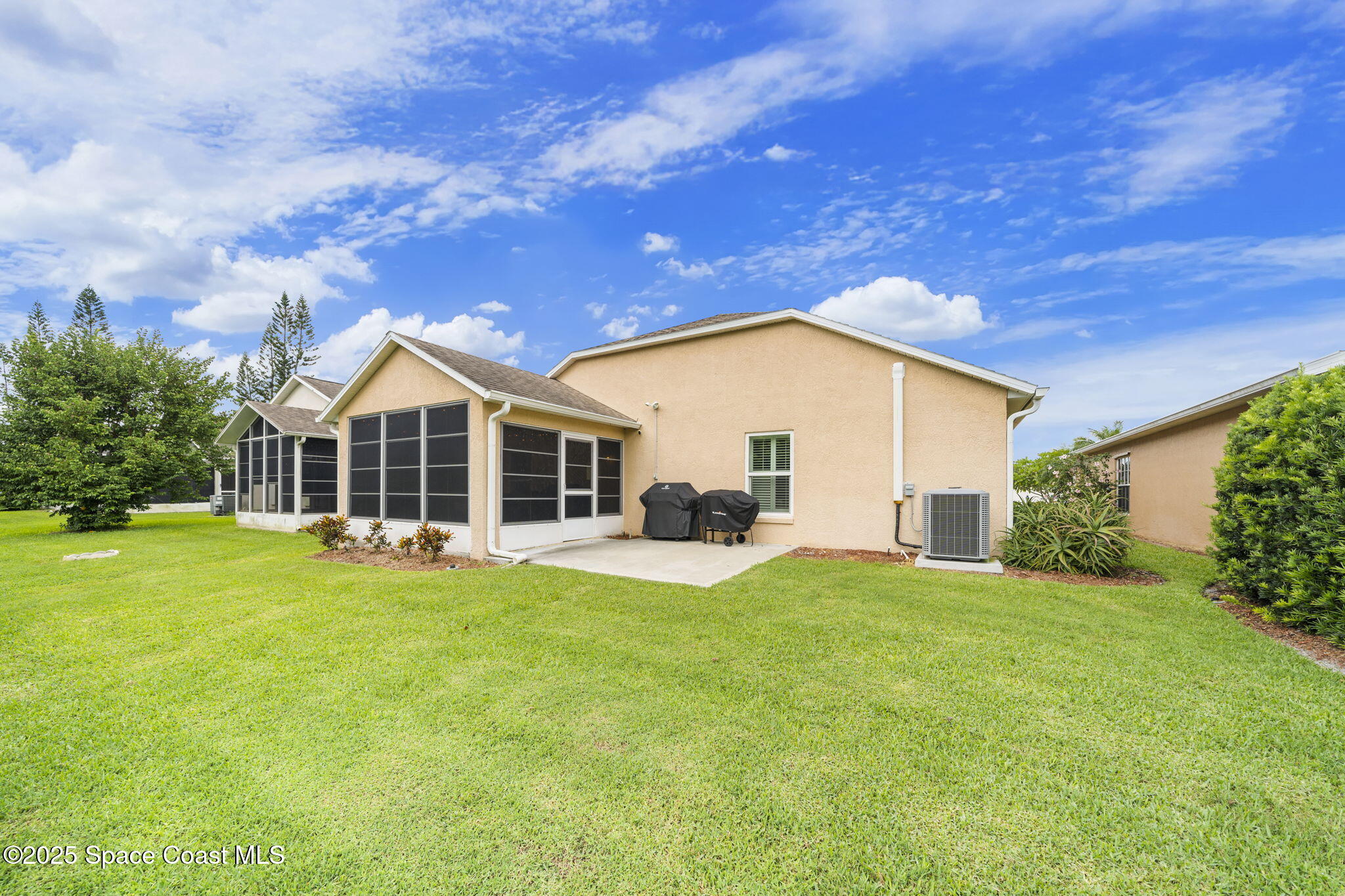 1160 Pine Creek Circle NE