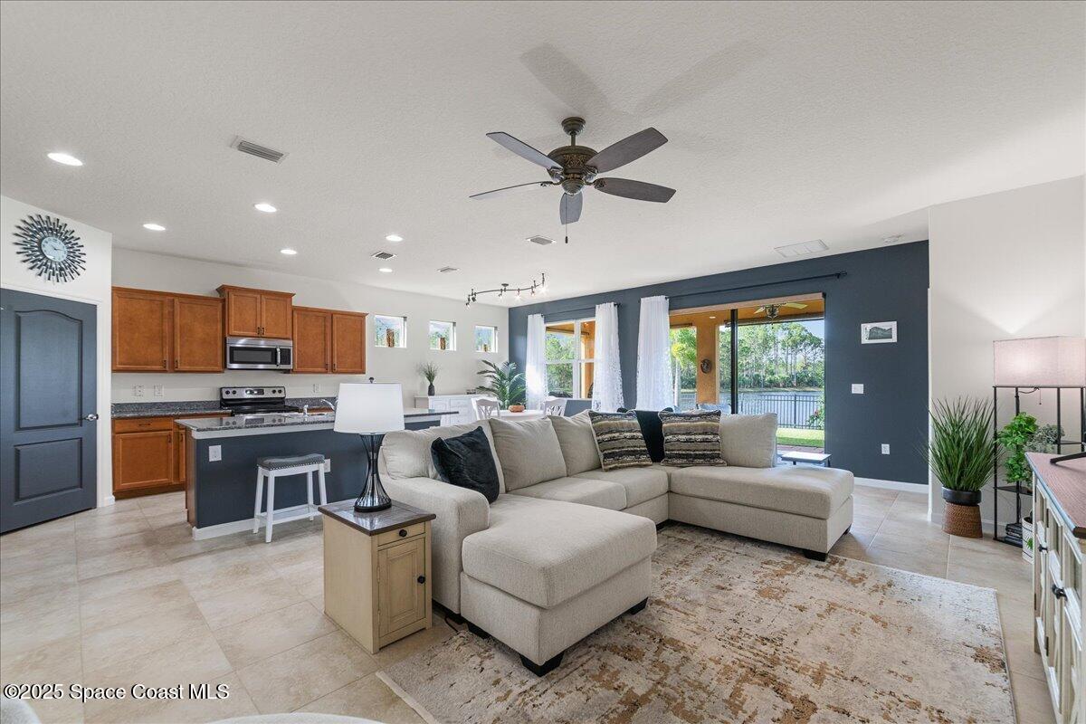 4344 Caladium Circle