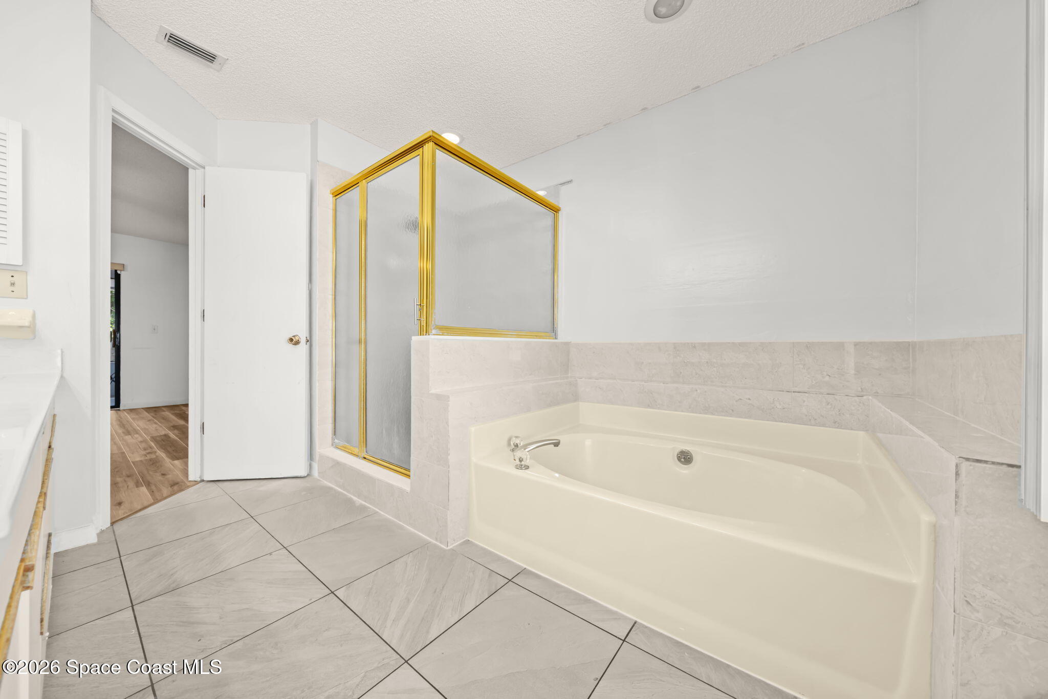 221 Seahorse Circle SE