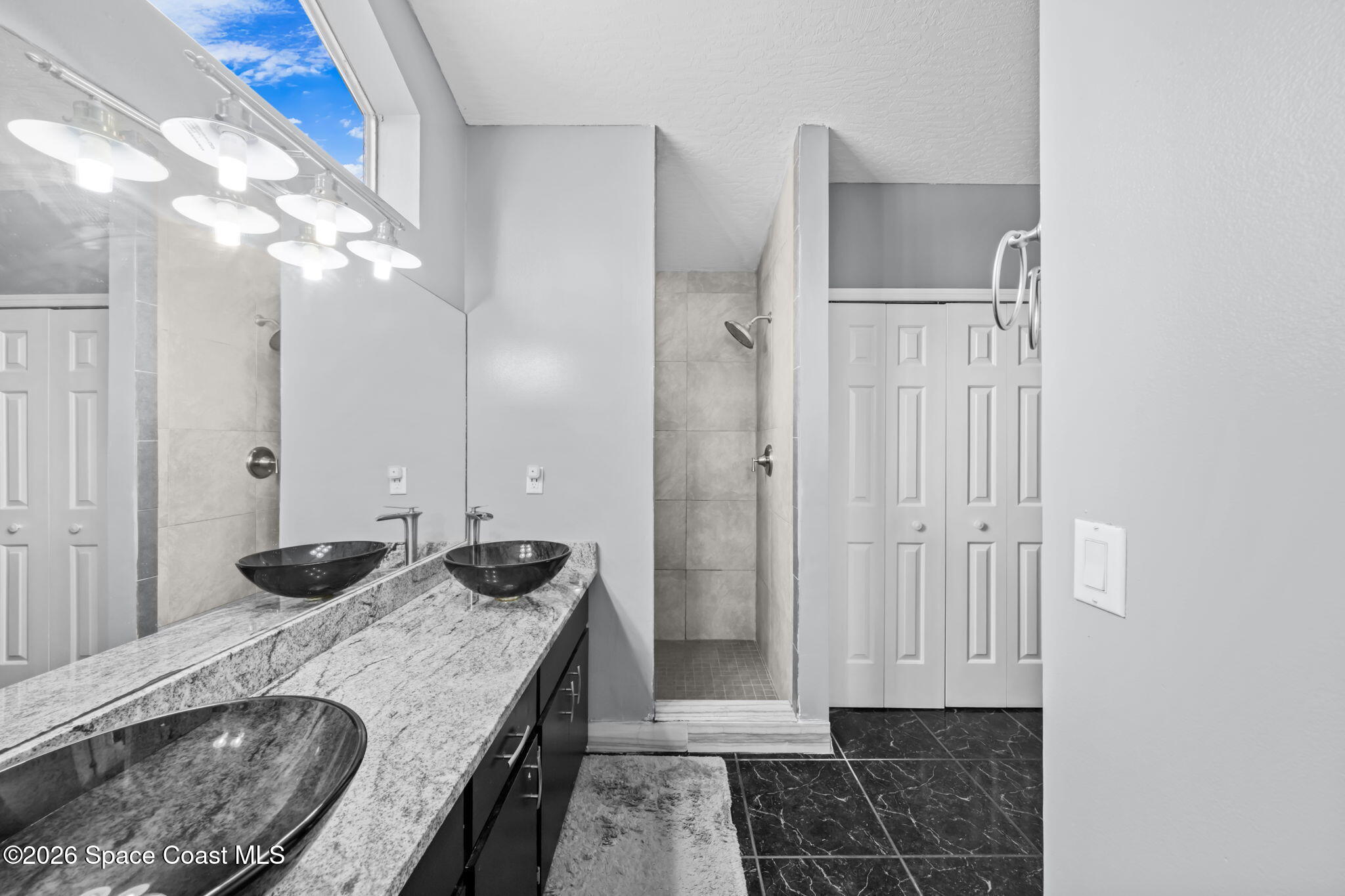 413 Lisa Road NE