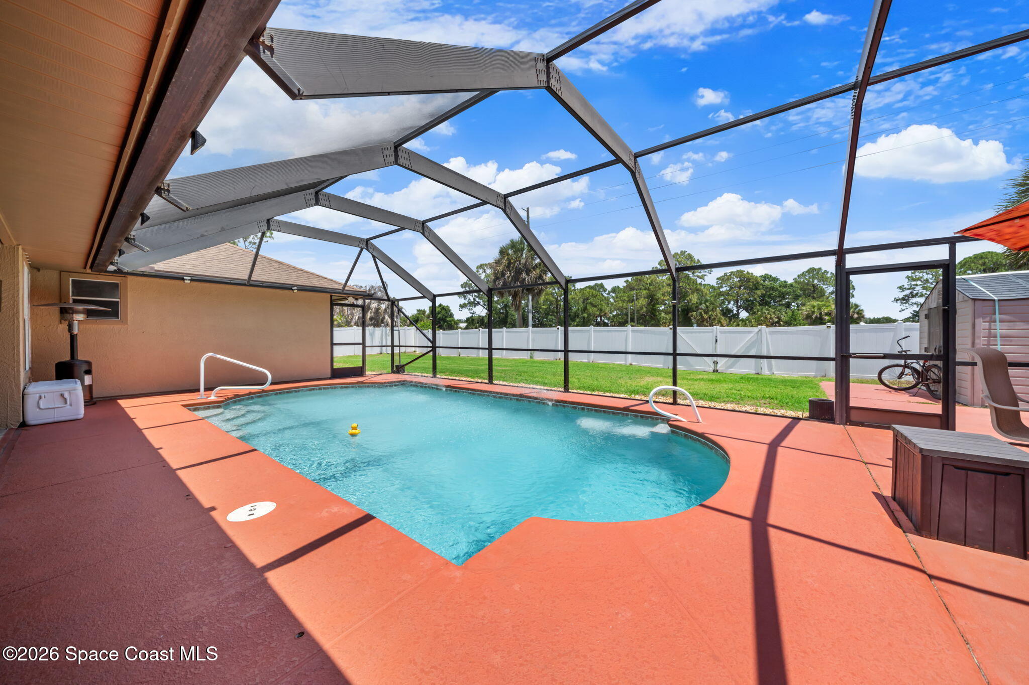 413 Lisa Road NE