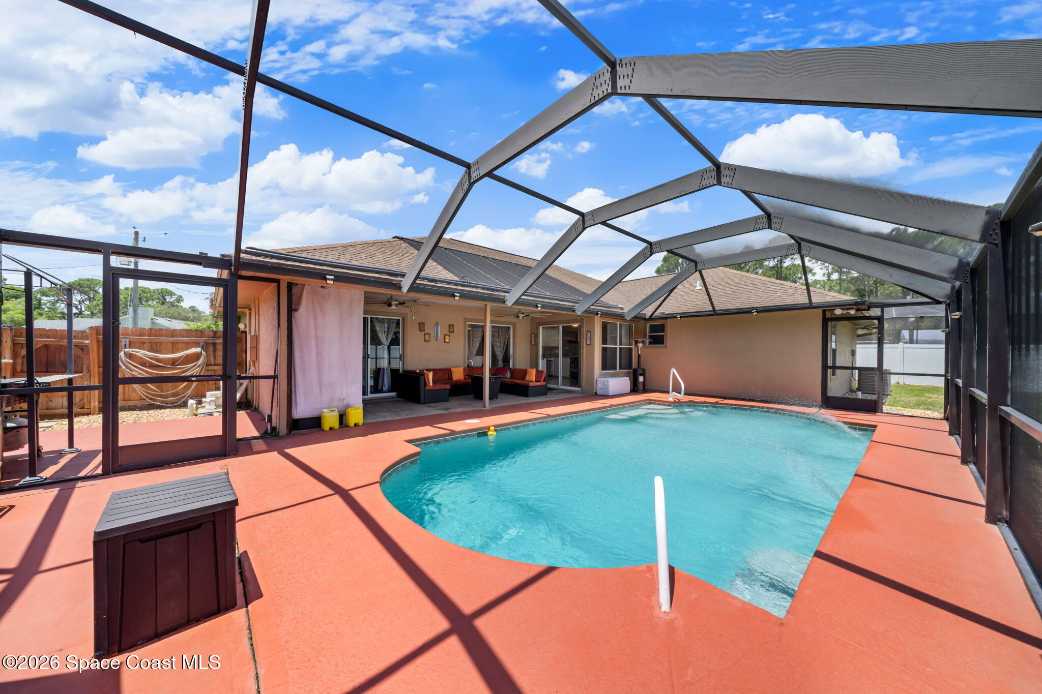 413 Lisa Road NE