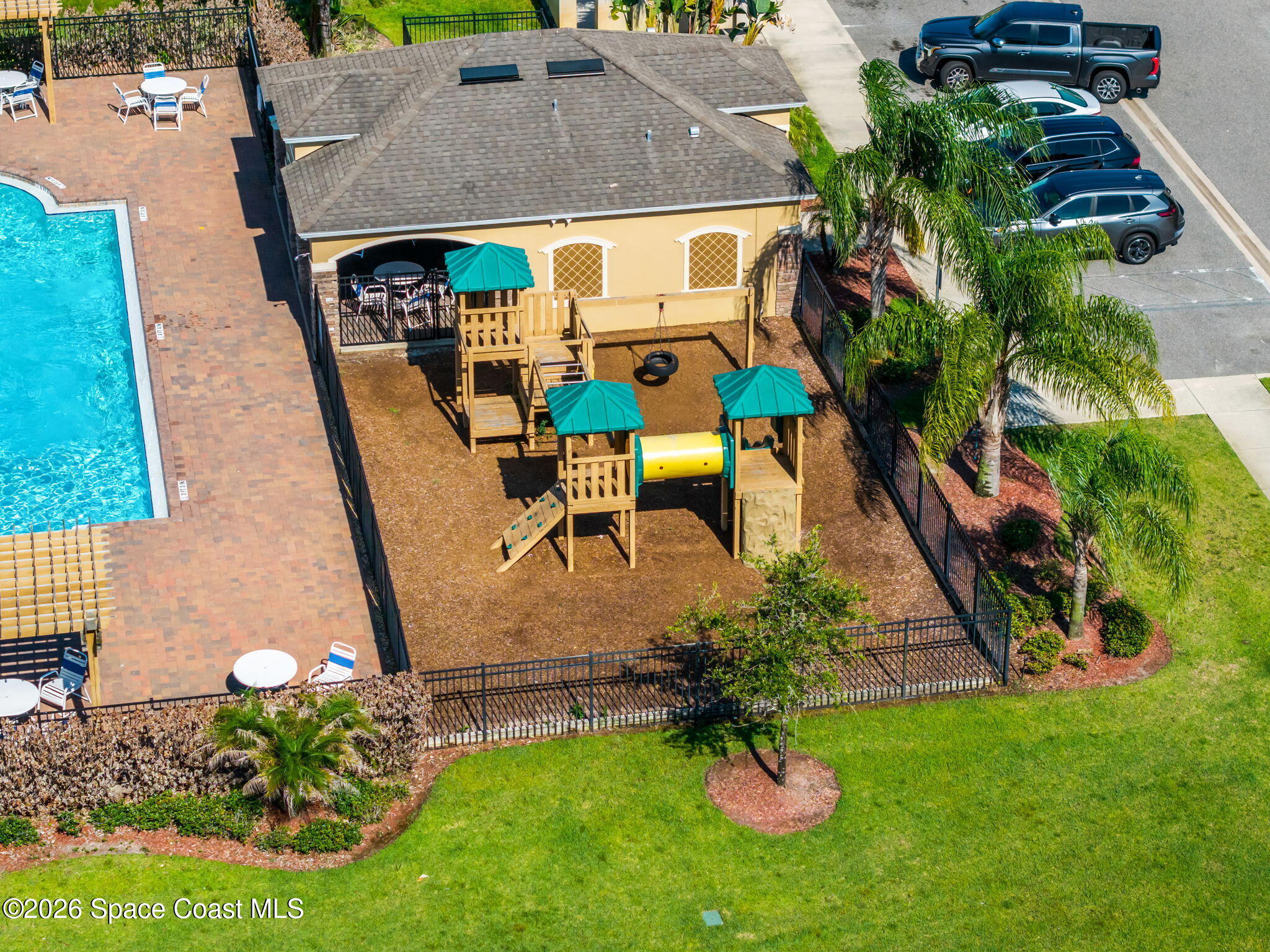777 Old Country Road SE