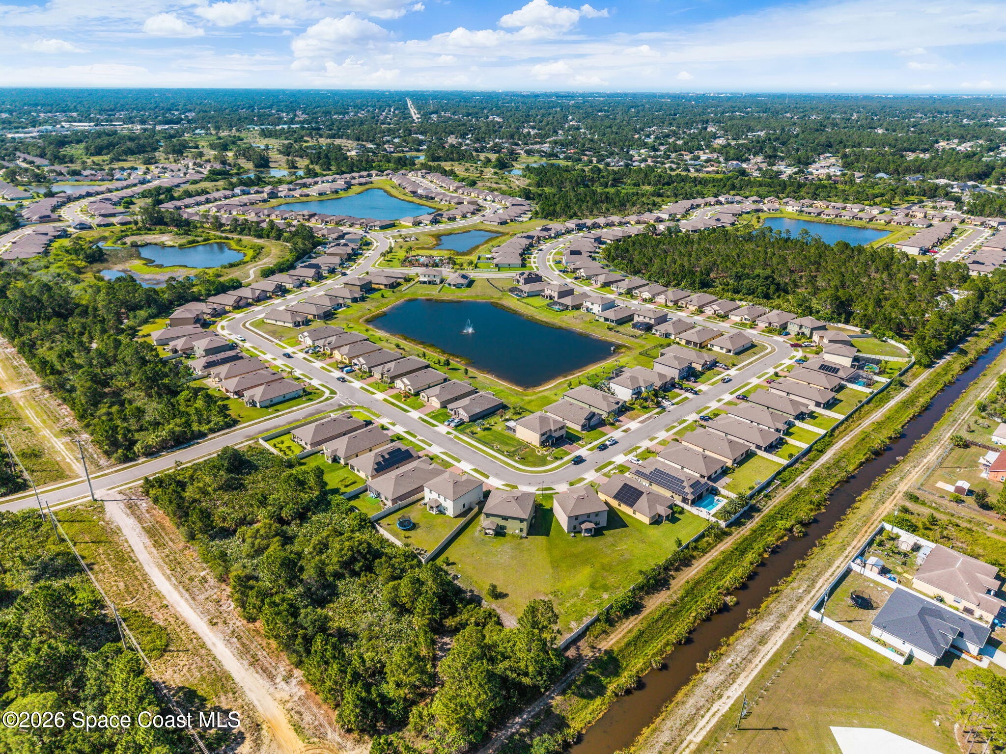777 Old Country Road SE