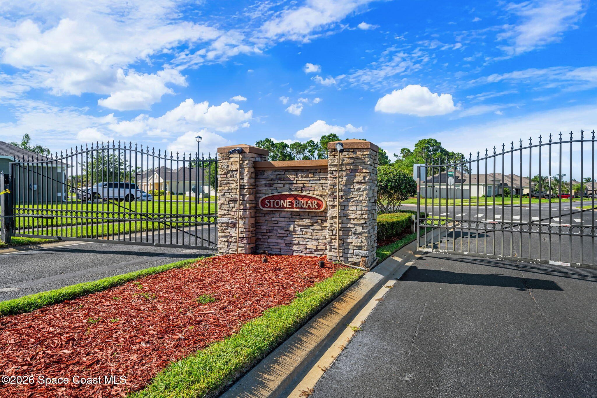 777 Old Country Road SE
