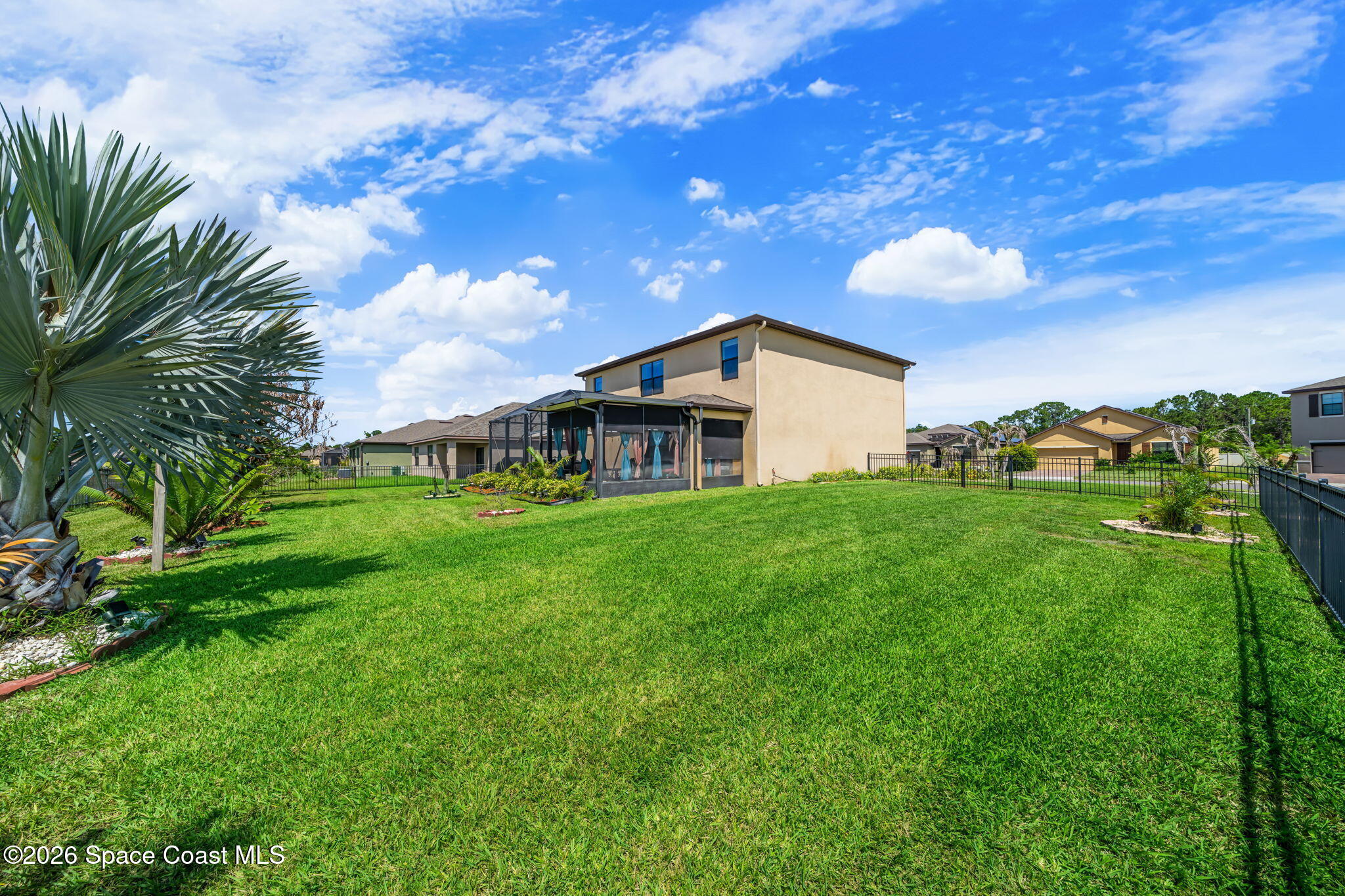 777 Old Country Road SE