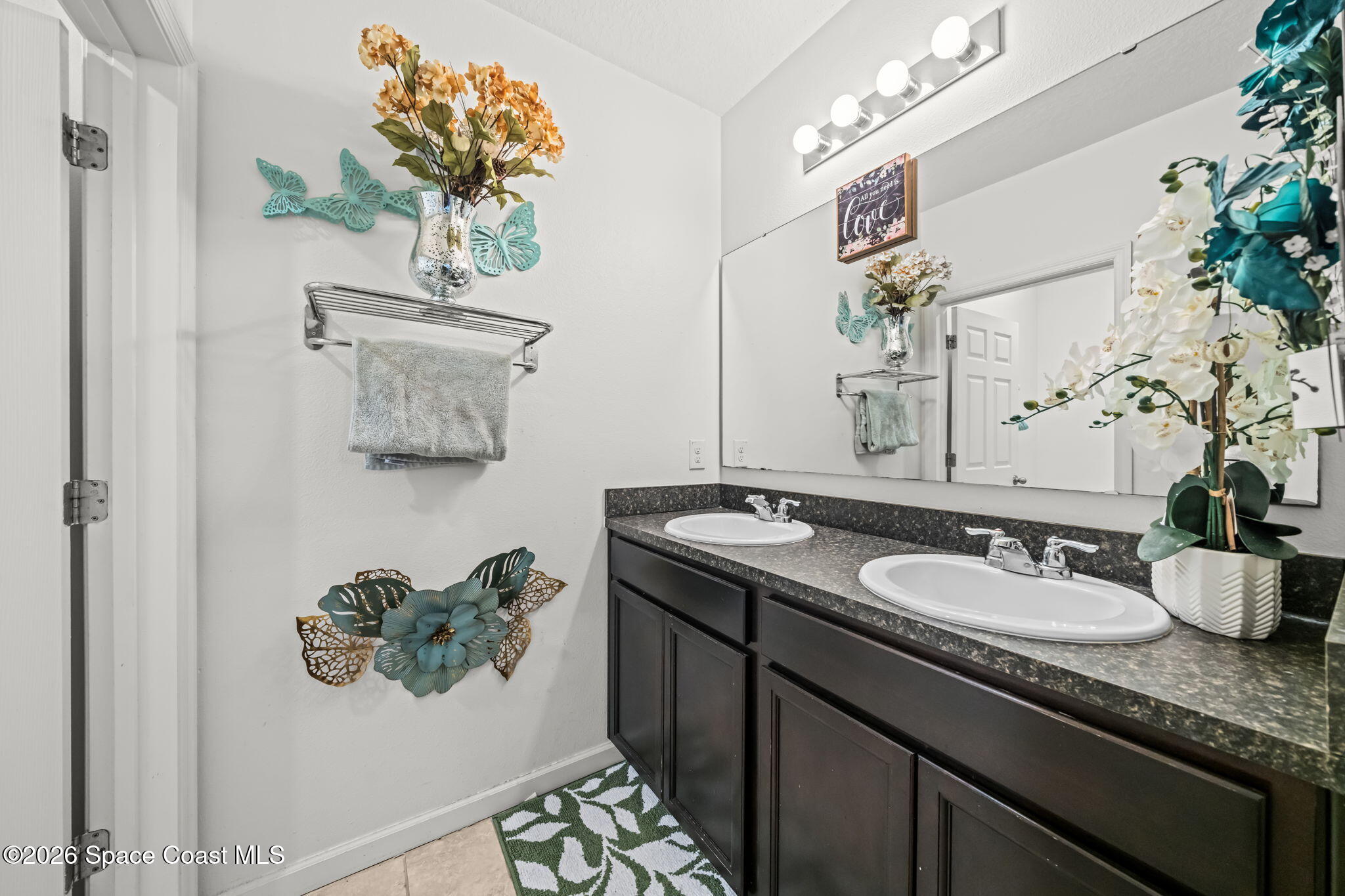 777 Old Country Road SE
