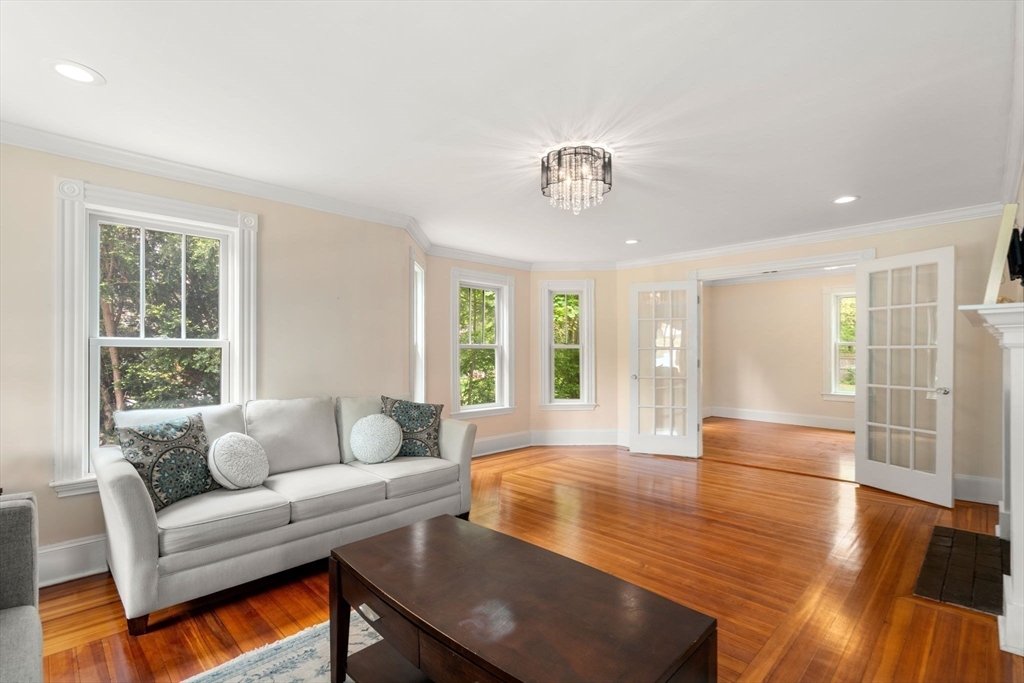 11 Pembroke St