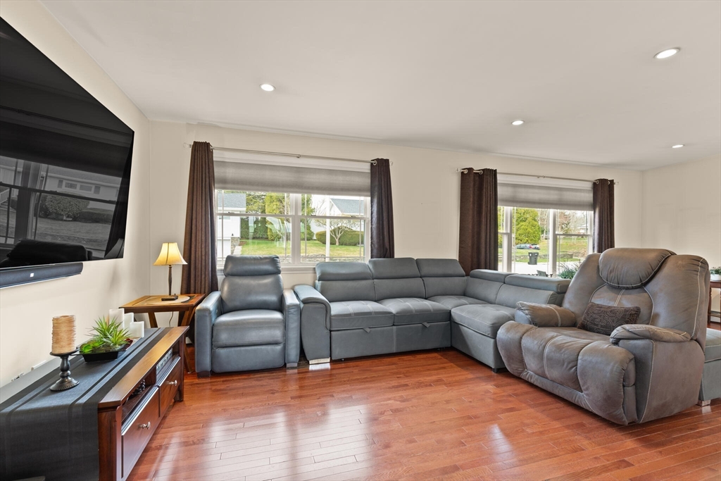 16 Basswood Ave