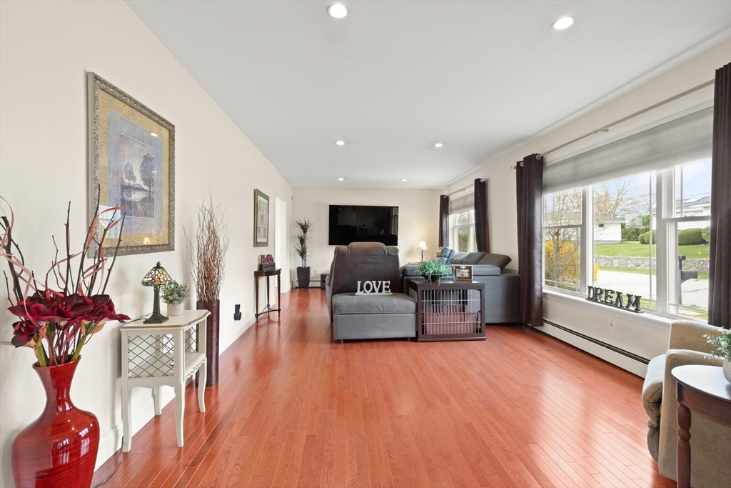 16 Basswood Ave