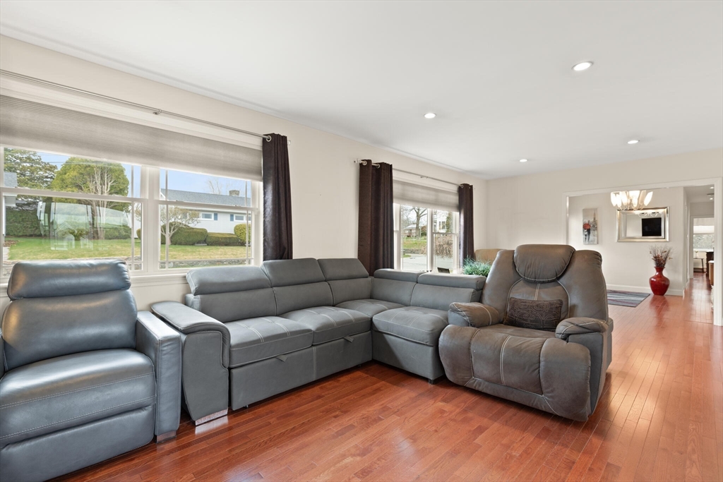 16 Basswood Ave