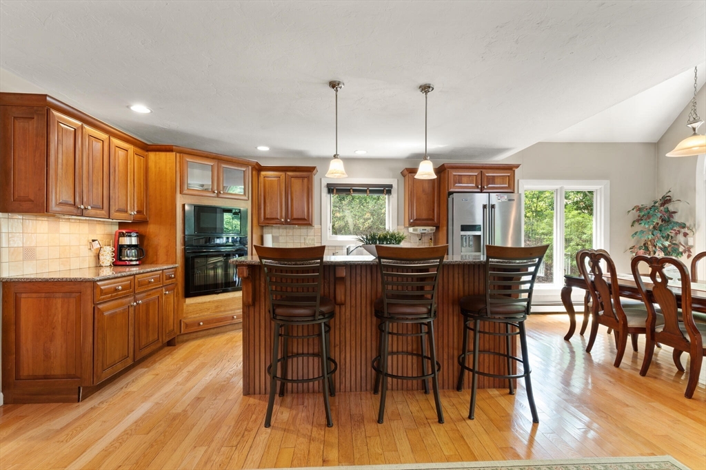 40 Strawberry Ln
