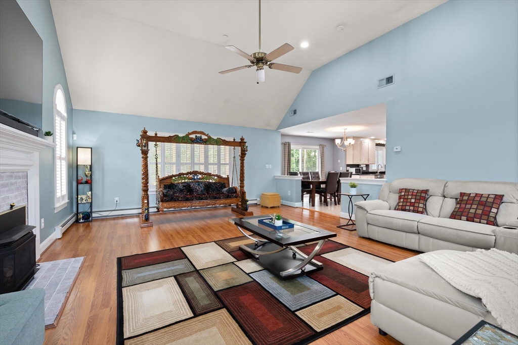 1 Dogwood Ln