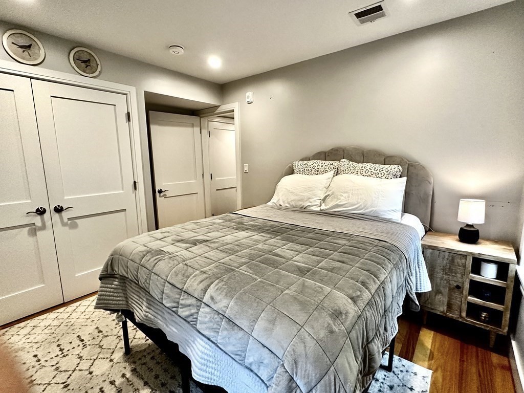 650 Hyde Park Ave # 2L