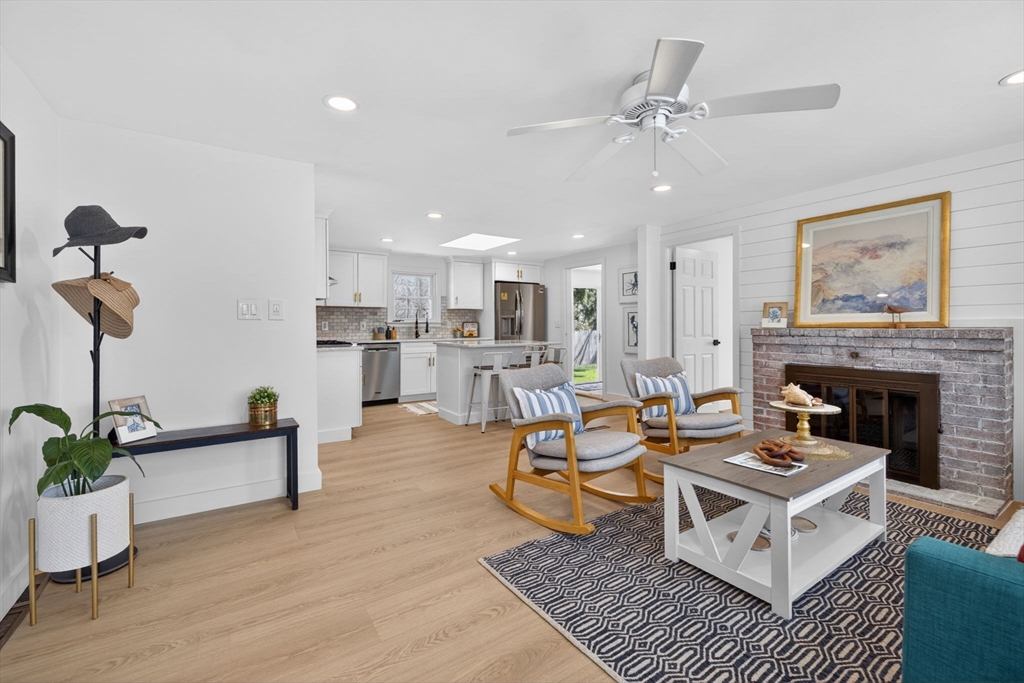 12 Spoonbill Rd