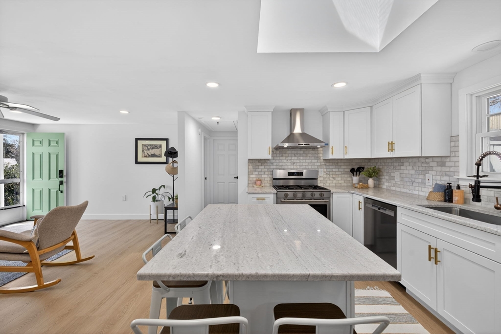 12 Spoonbill Rd