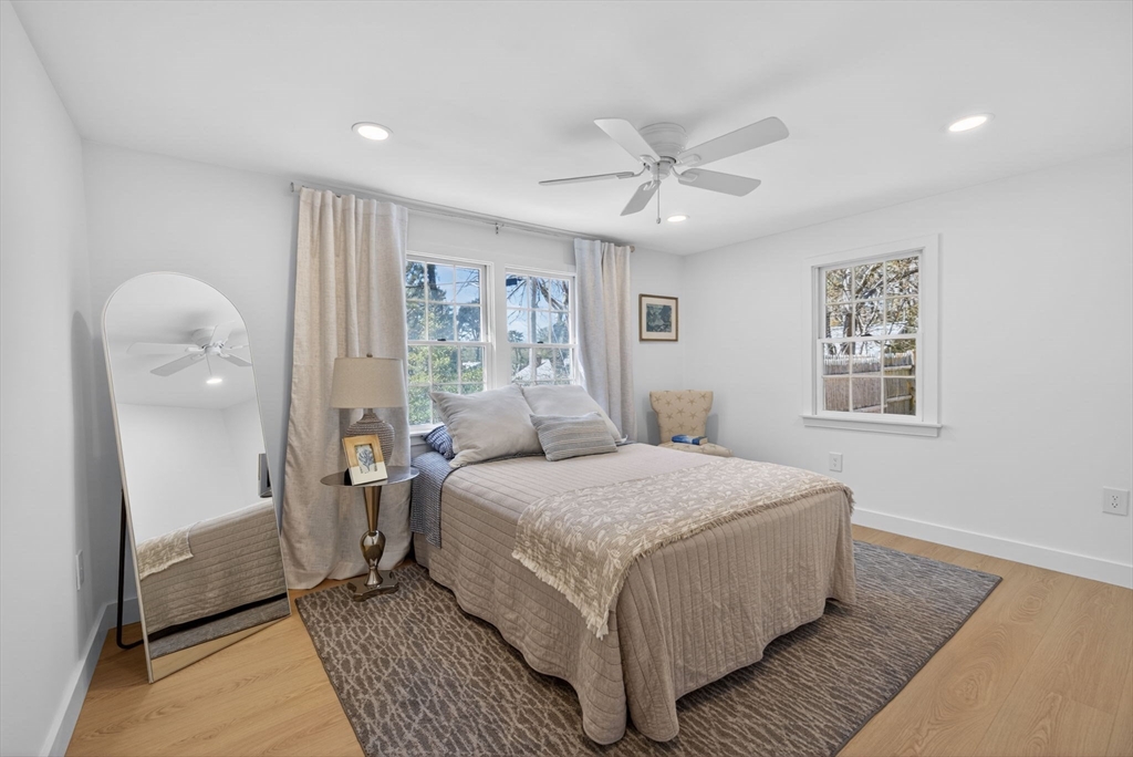 12 Spoonbill Rd