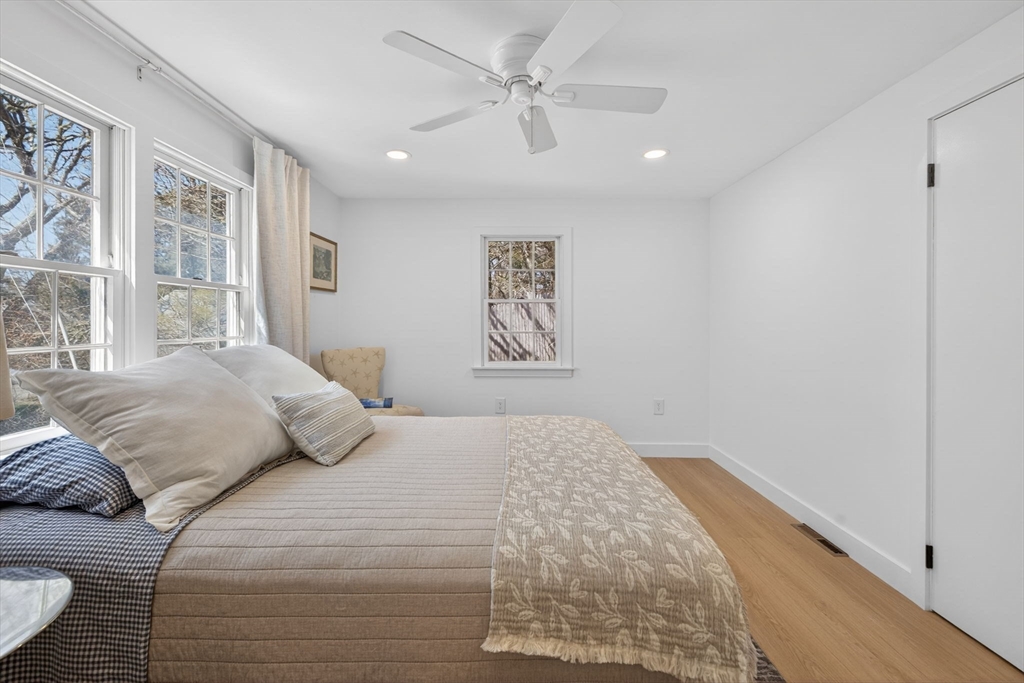 12 Spoonbill Rd