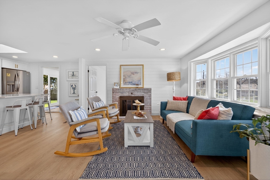 12 Spoonbill Rd