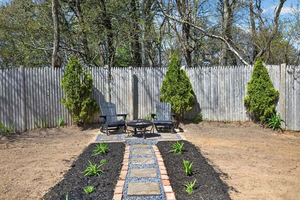12 Spoonbill Rd