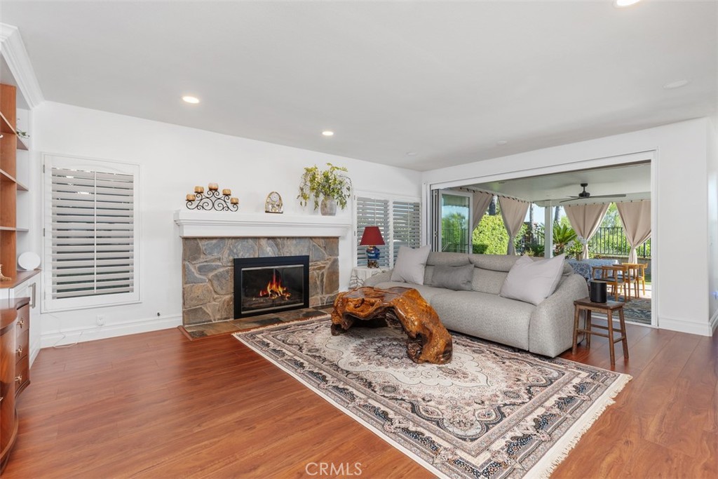 22385 Pineglen
